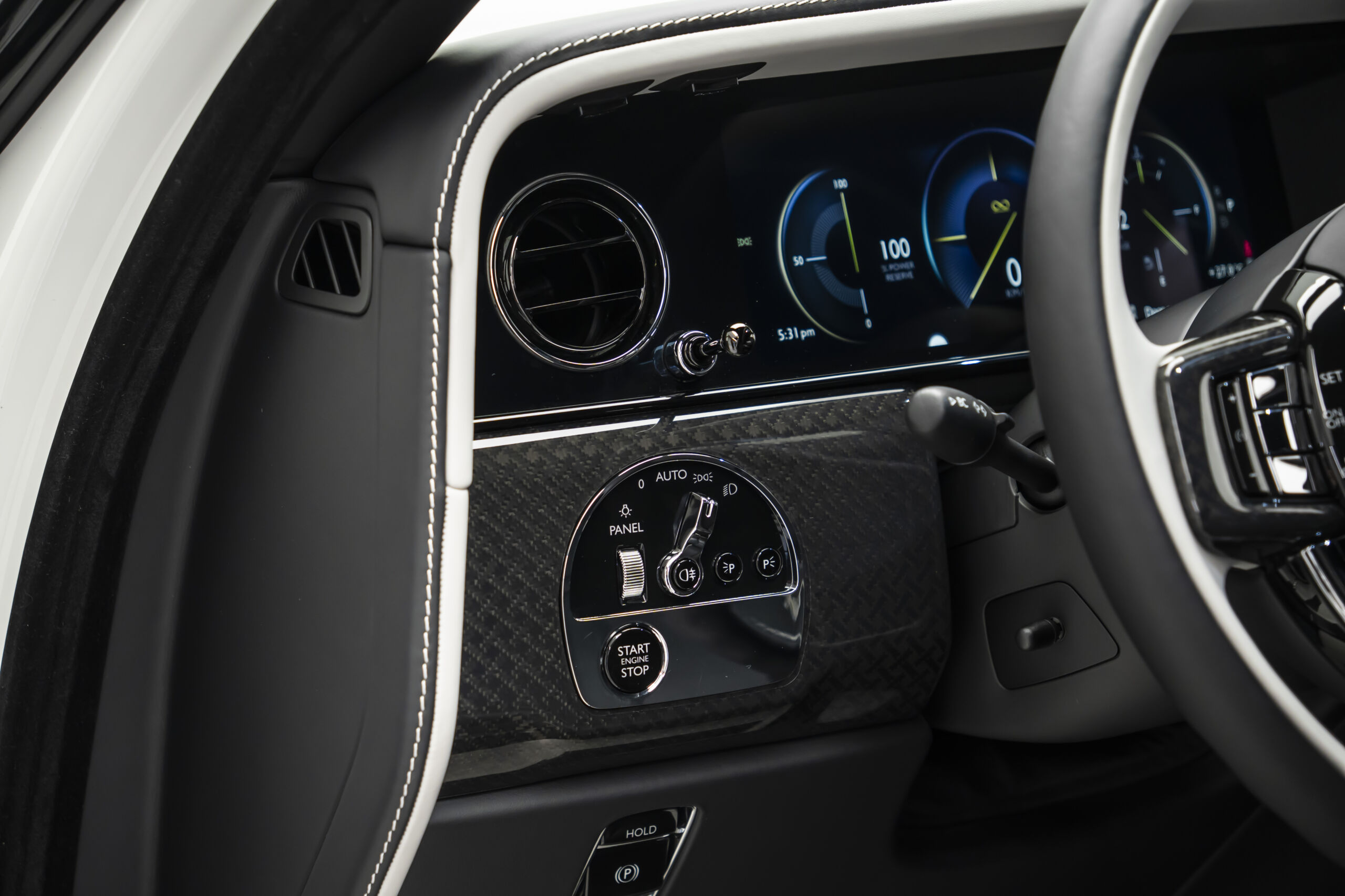 
								2025 Rolls-Royce Cullinan Black Badge full									