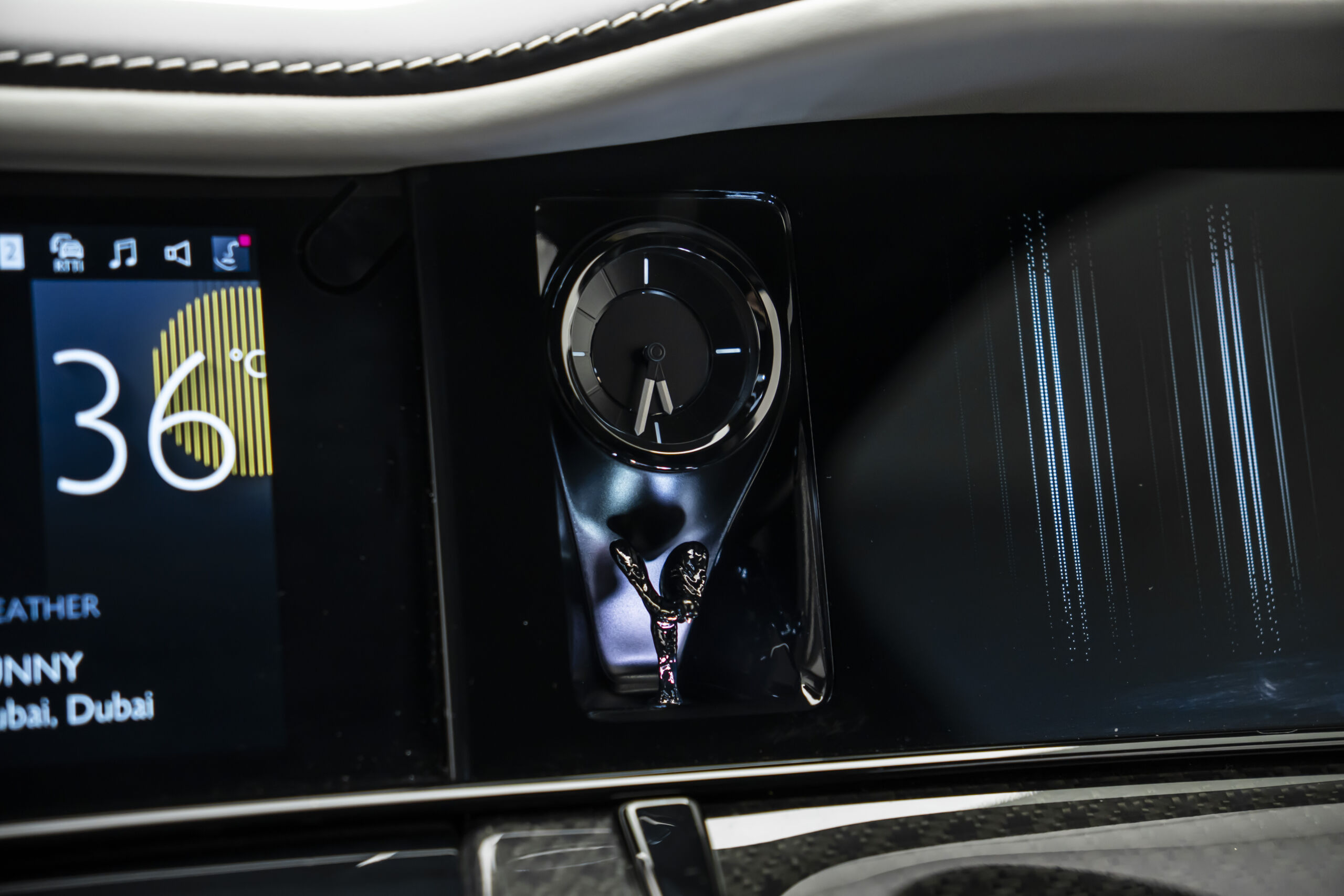 
								2025 Rolls-Royce Cullinan Black Badge full									