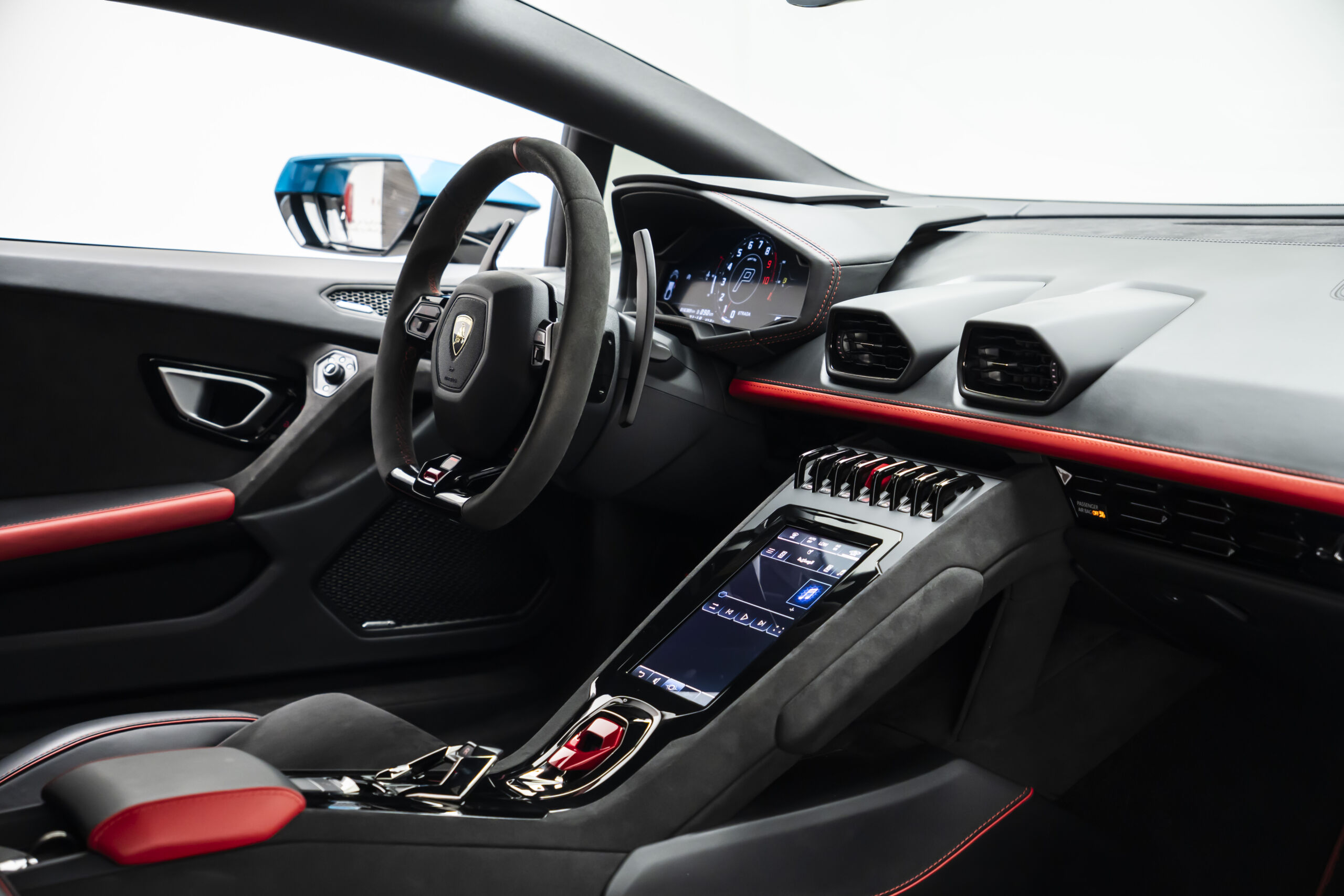 
								2023 Lamborghini Huracan Sterrato full									