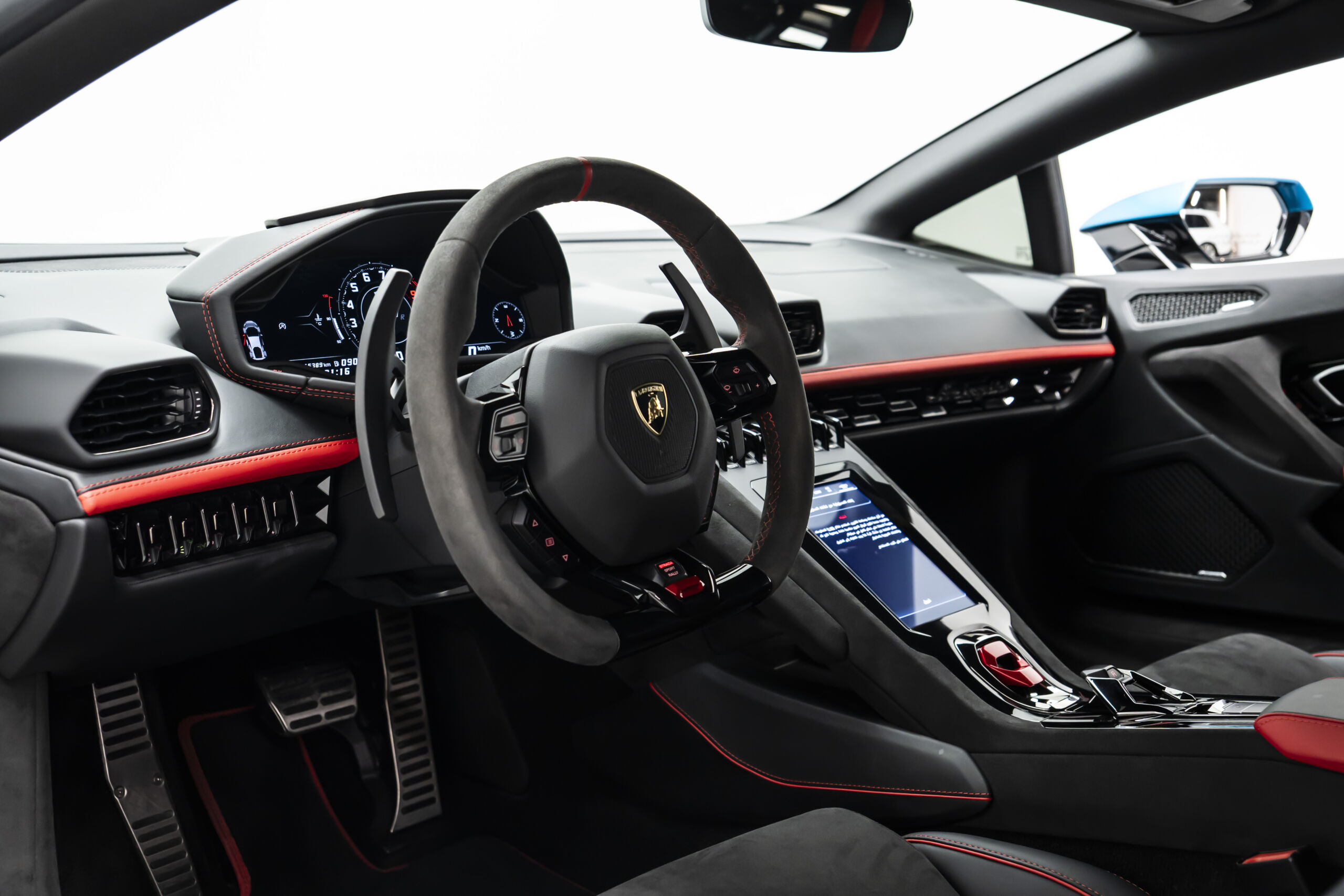 
								2023 Lamborghini Huracan Sterrato full									