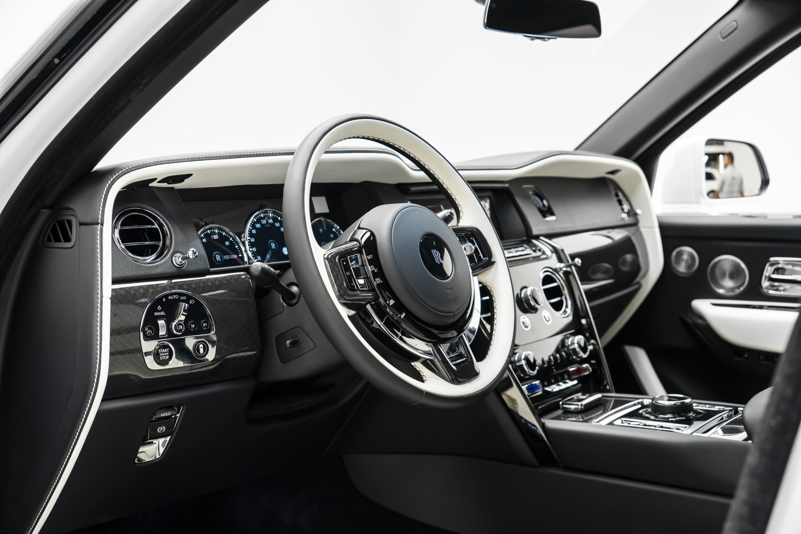 
								2024 Rolls-Royce Cullinan Black Badge full									