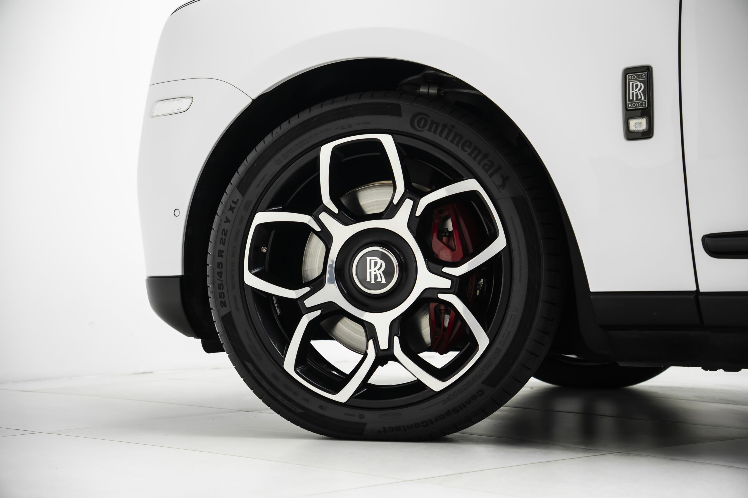 
								2024 Rolls-Royce Cullinan Black Badge full									