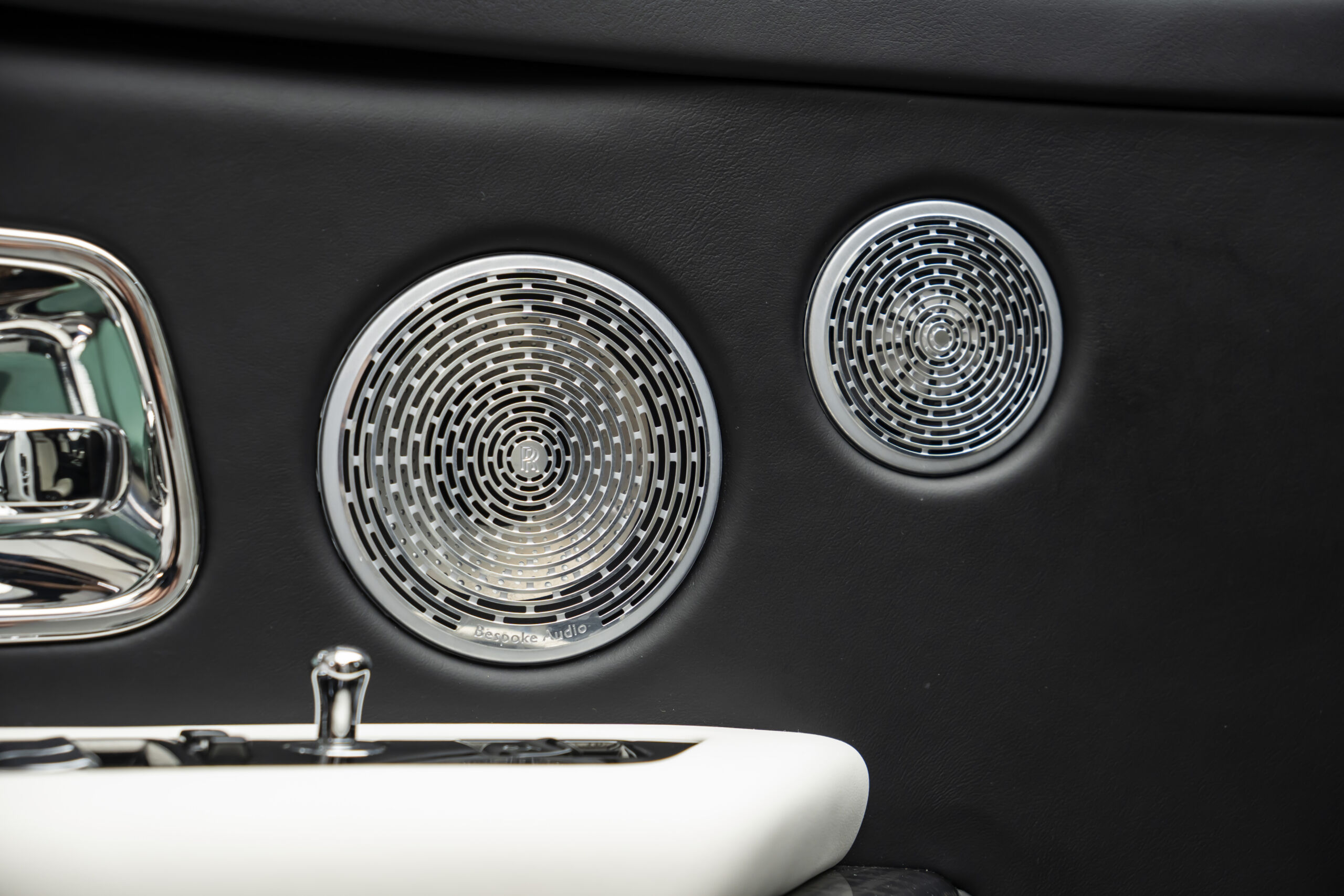 
								2024 Rolls-Royce Cullinan Black Badge full									
