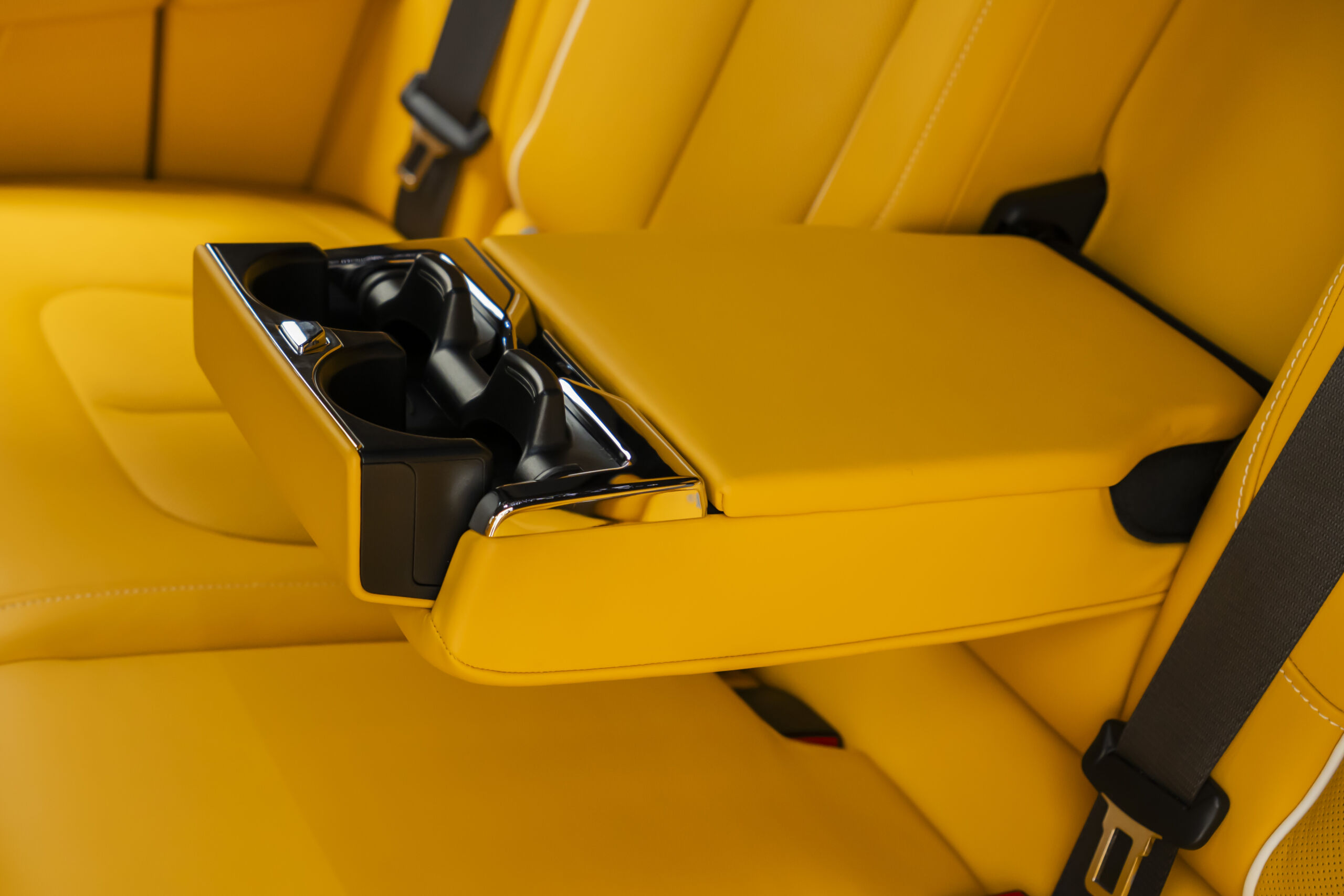
								2024 Rolls-Royce Cullinan Black Badge full									