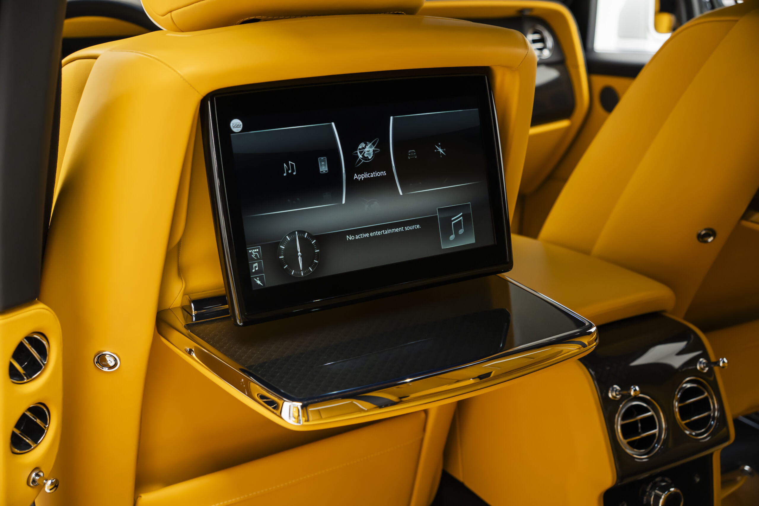 
								2024 Rolls-Royce Cullinan Black Badge full									