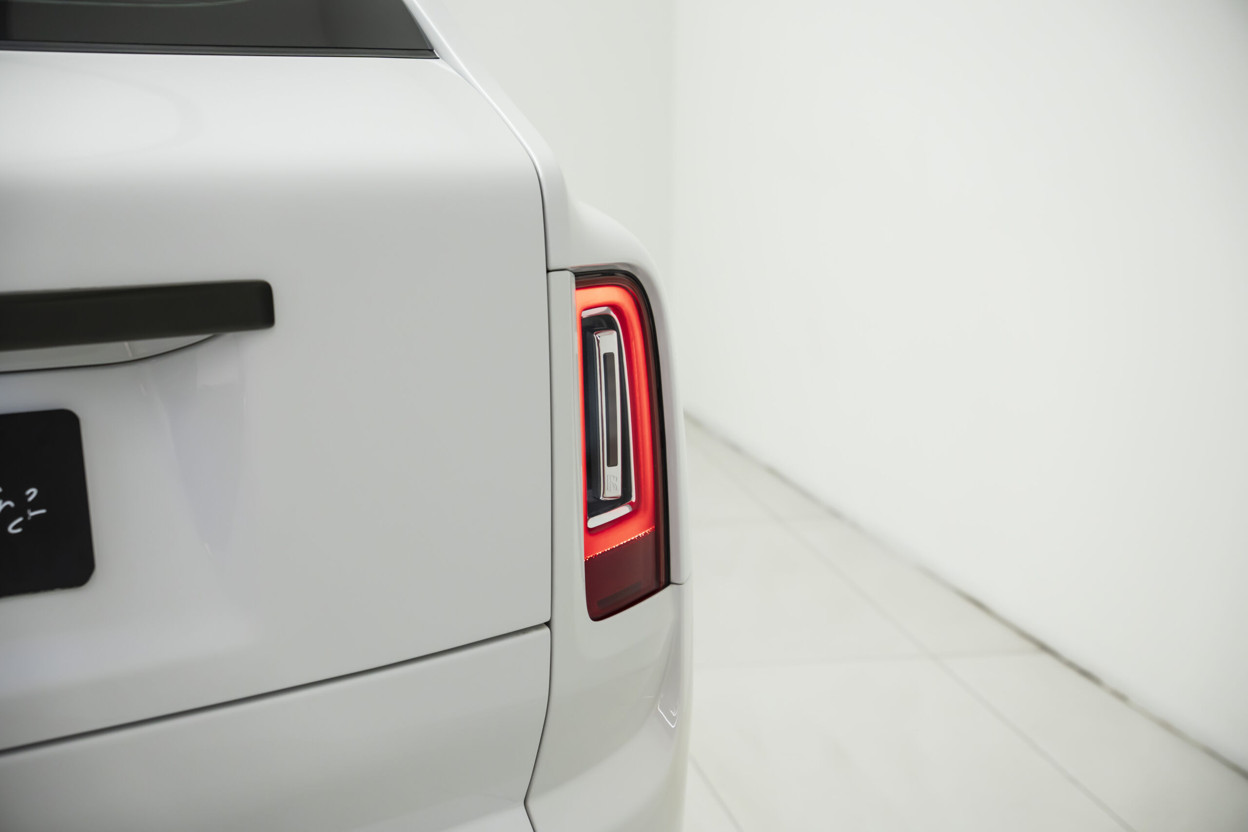 
								2024 Rolls-Royce Cullinan Black Badge full									