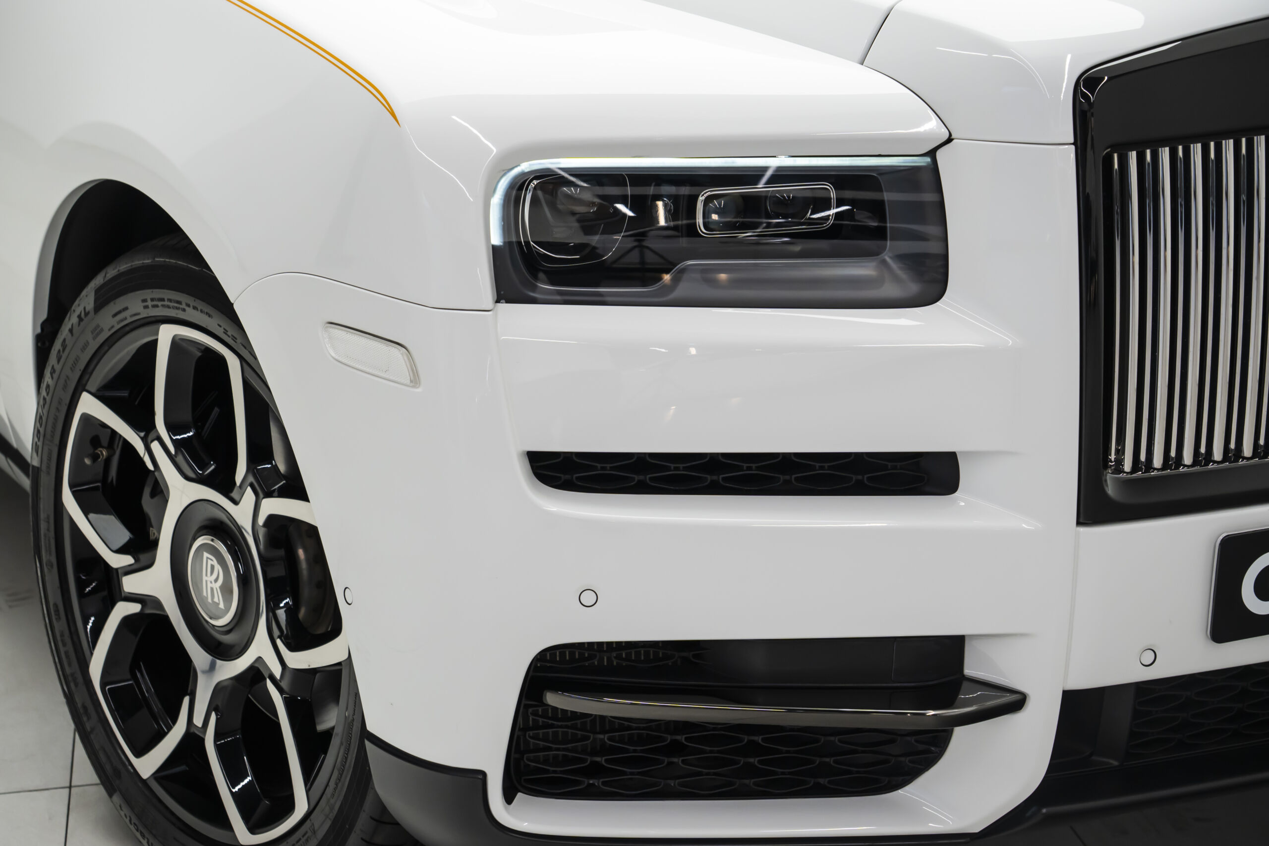 
								2024 Rolls-Royce Cullinan Black Badge full									