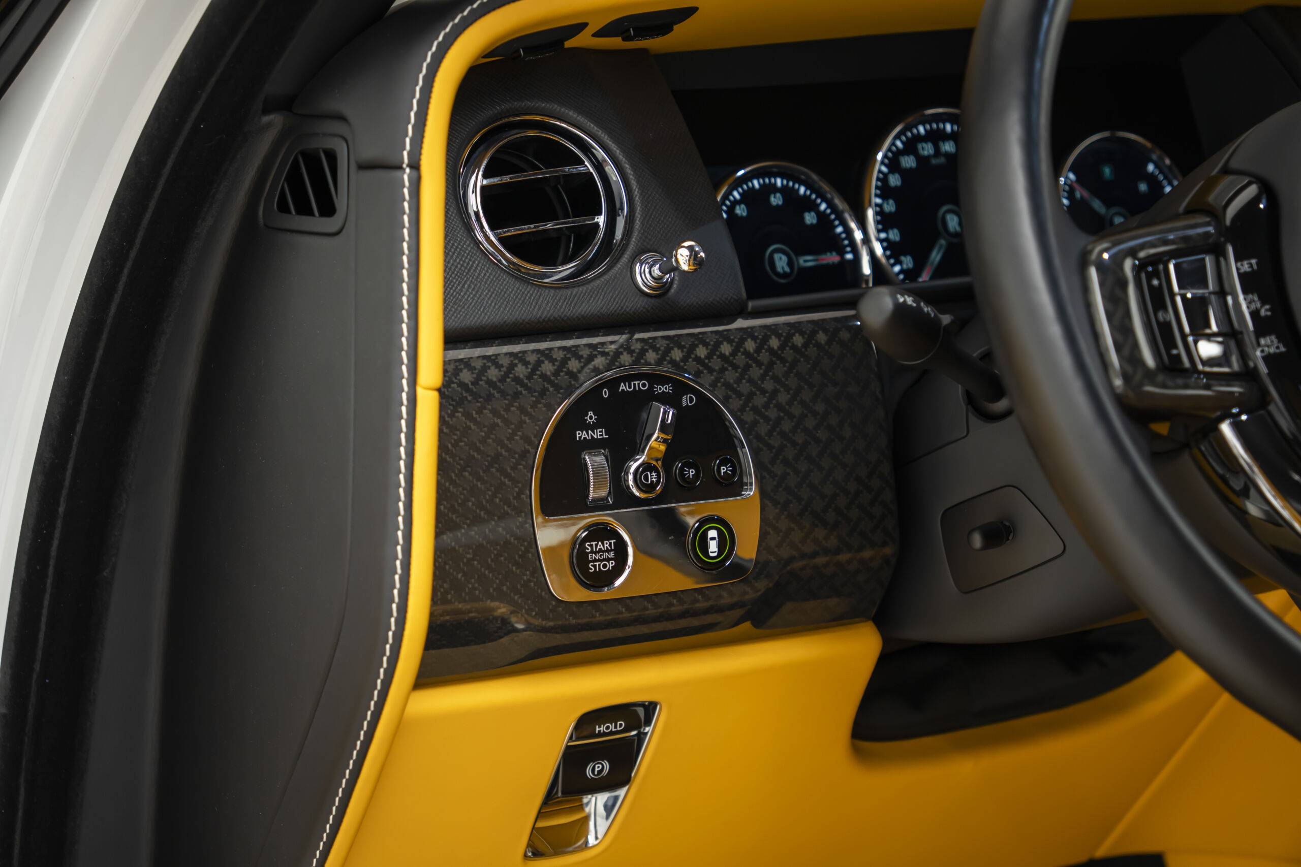 
								2024 Rolls-Royce Cullinan Black Badge full									