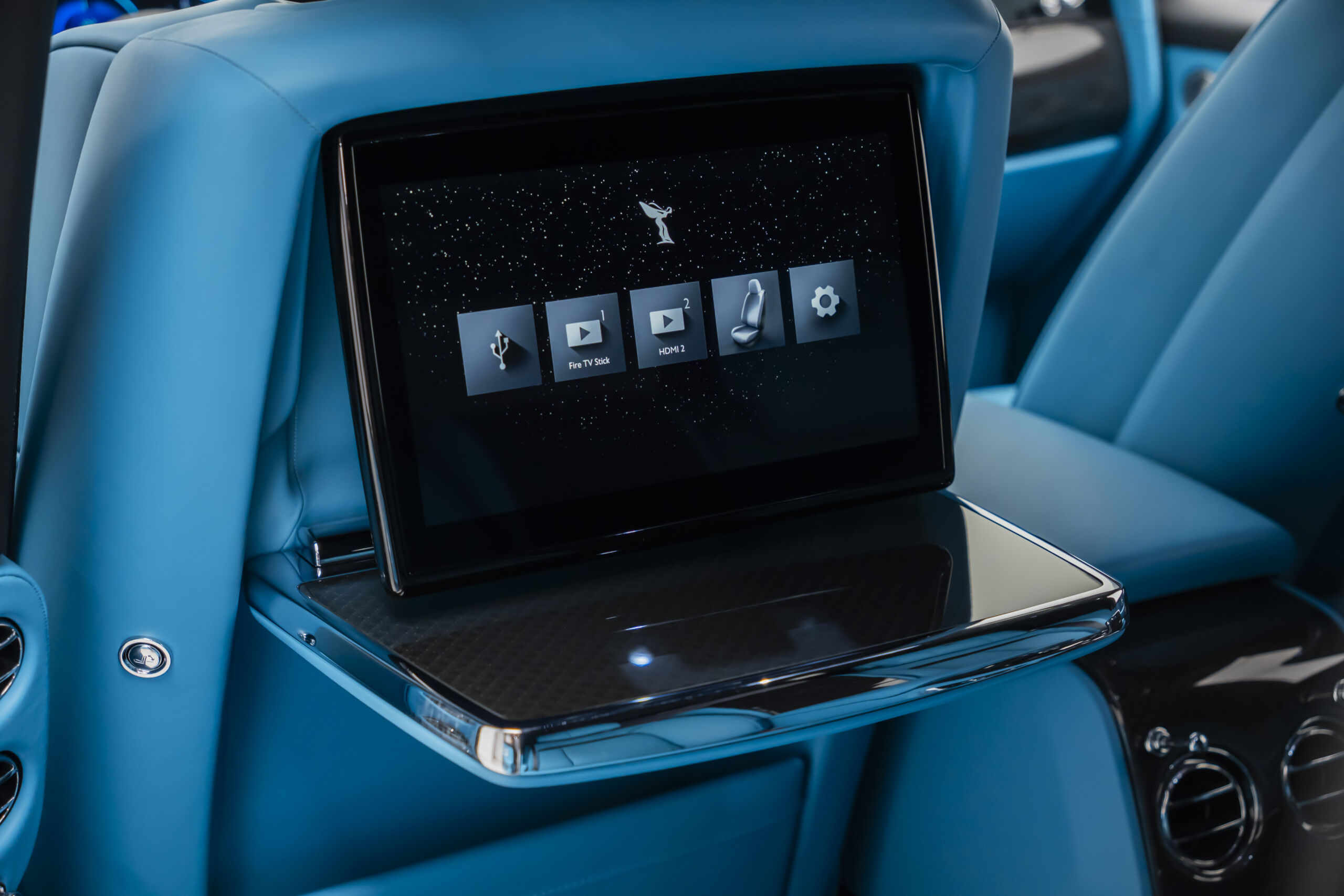
								2025 Rolls-Royce Black Badge Cullinan Series II full									