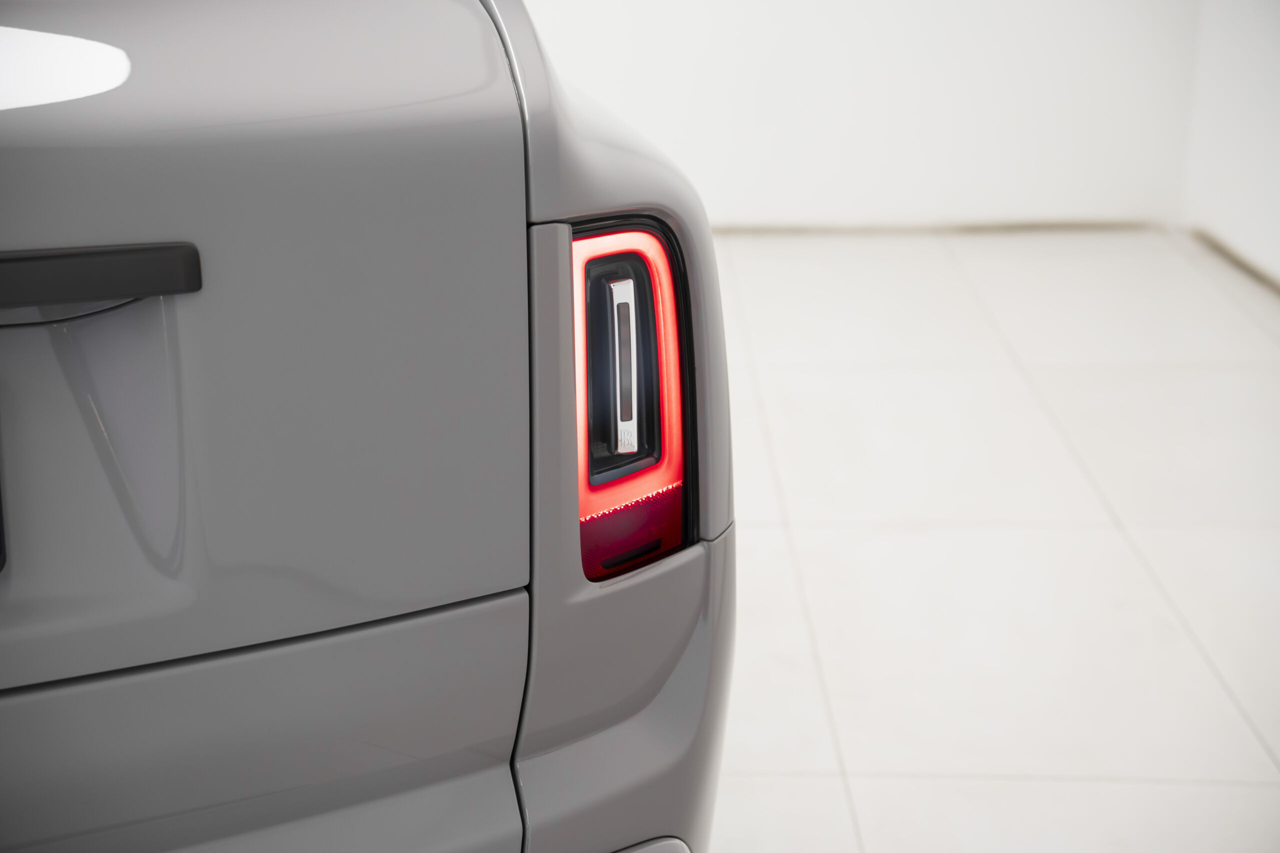 
								2025 Rolls-Royce Black Badge Cullinan Series II full									