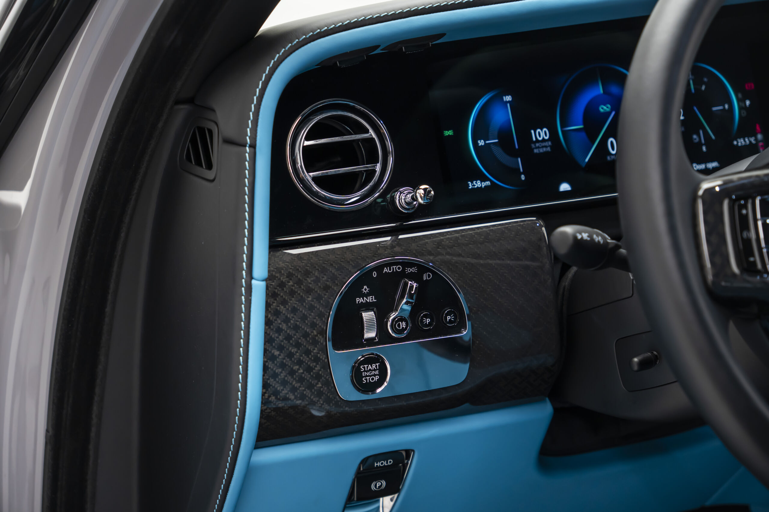 
								2025 Rolls-Royce Black Badge Cullinan Series II full									