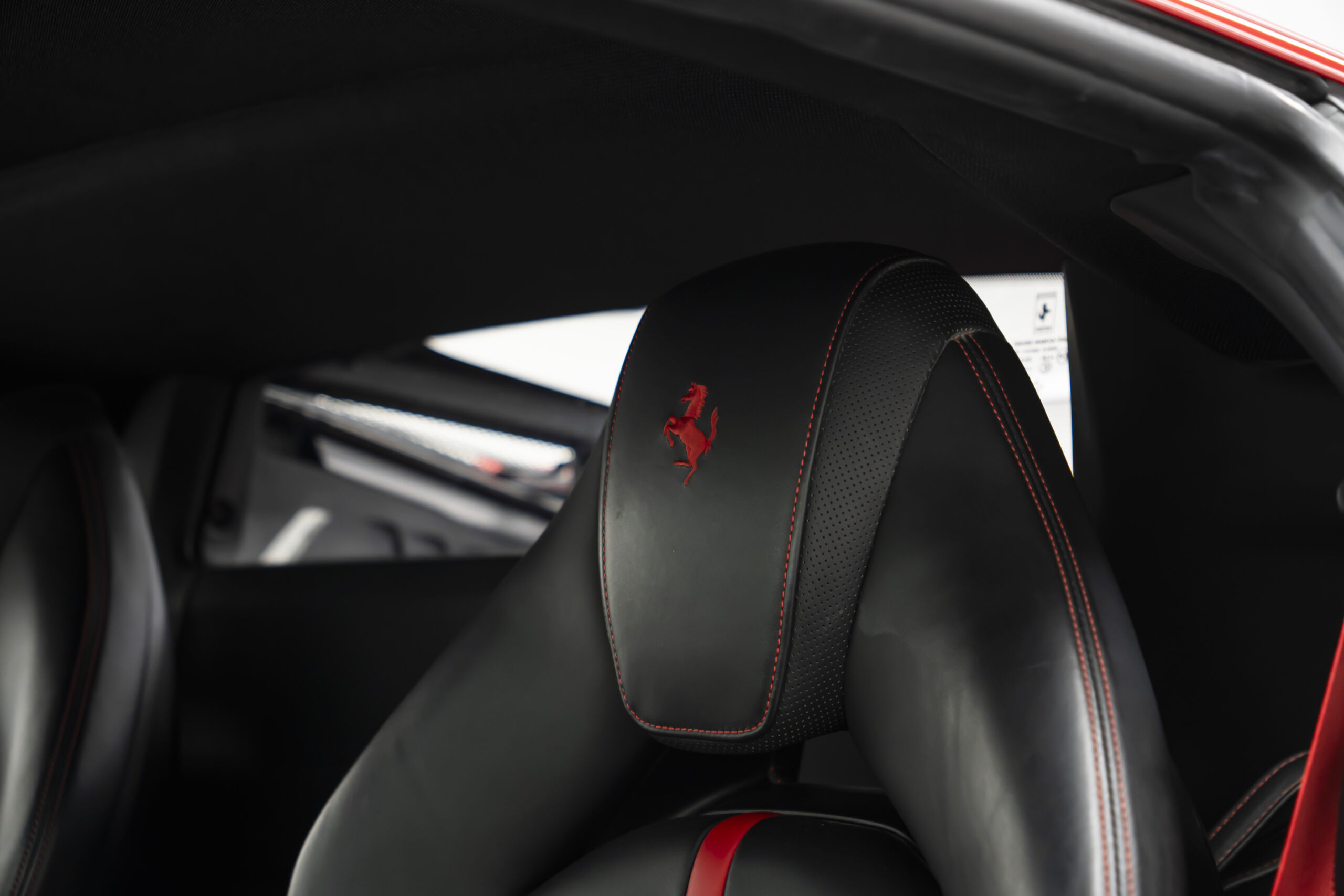 
								2021 Ferrari F8 Tributo full									