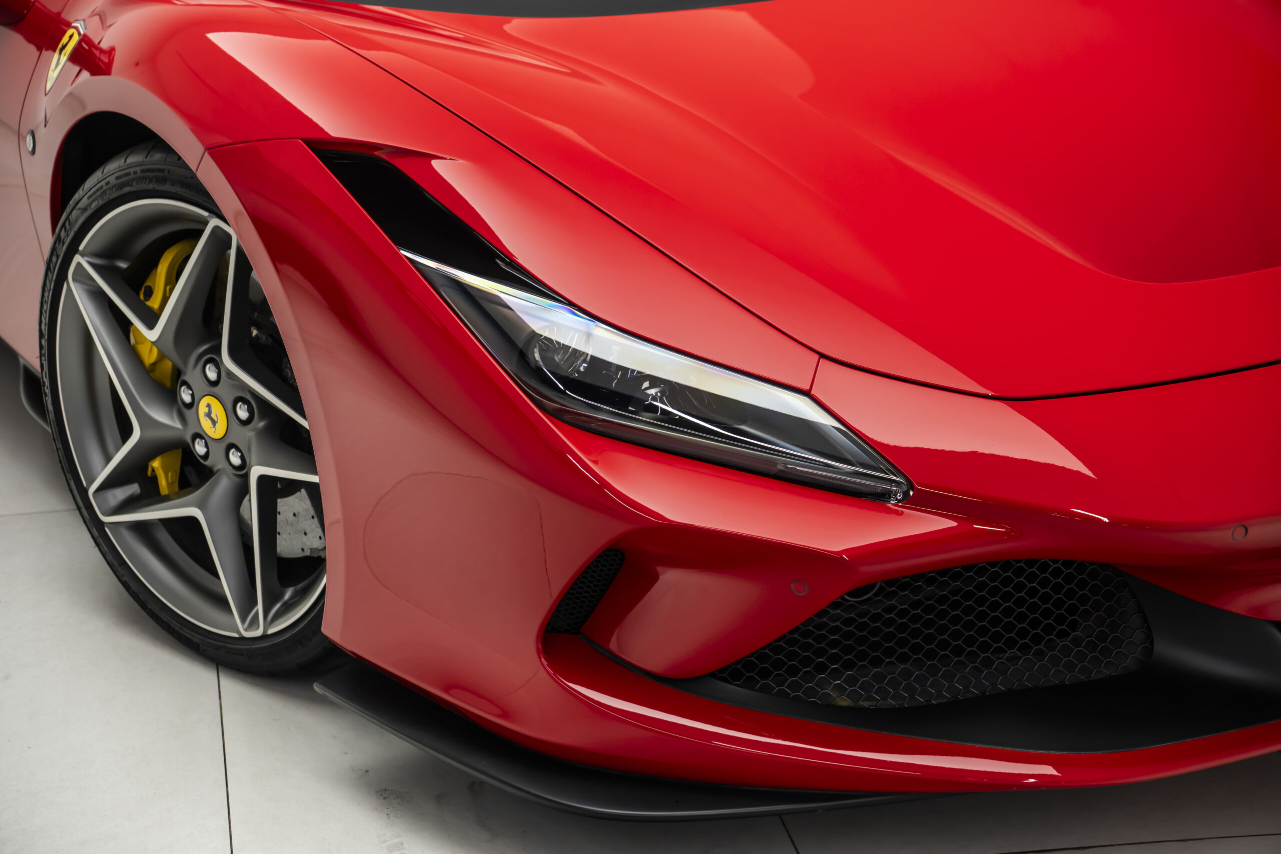 
								2021 Ferrari F8 Tributo full									