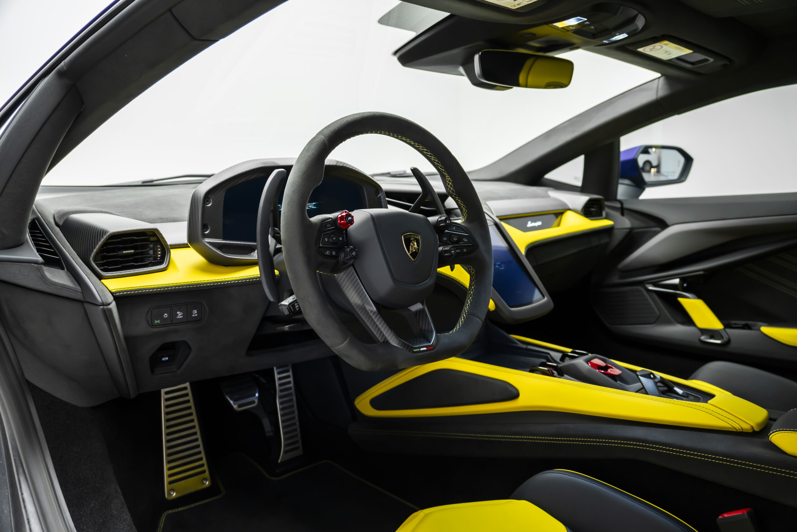 
								2025 Lamborghini Revuelto Ad Personam full									