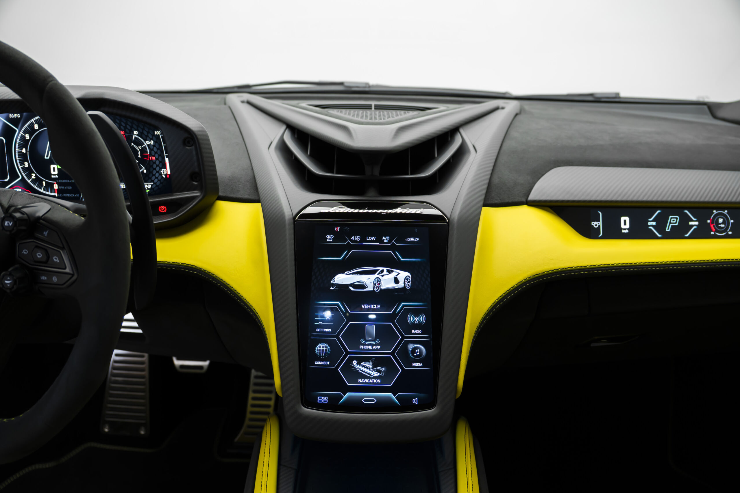 
								2025 Lamborghini Revuelto Ad Personam full									
