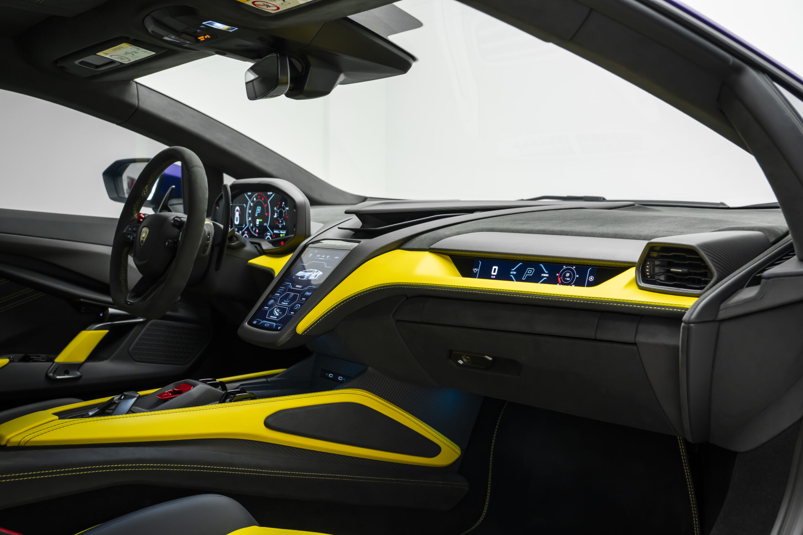 
								2025 Lamborghini Revuelto Ad Personam full									