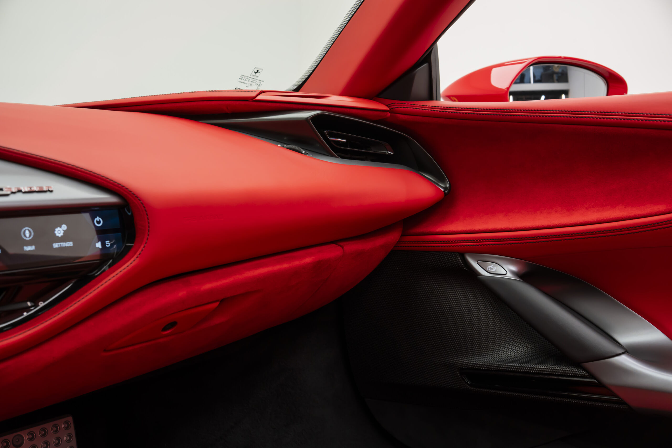 
								2023 Ferrari SF90 Spider full									