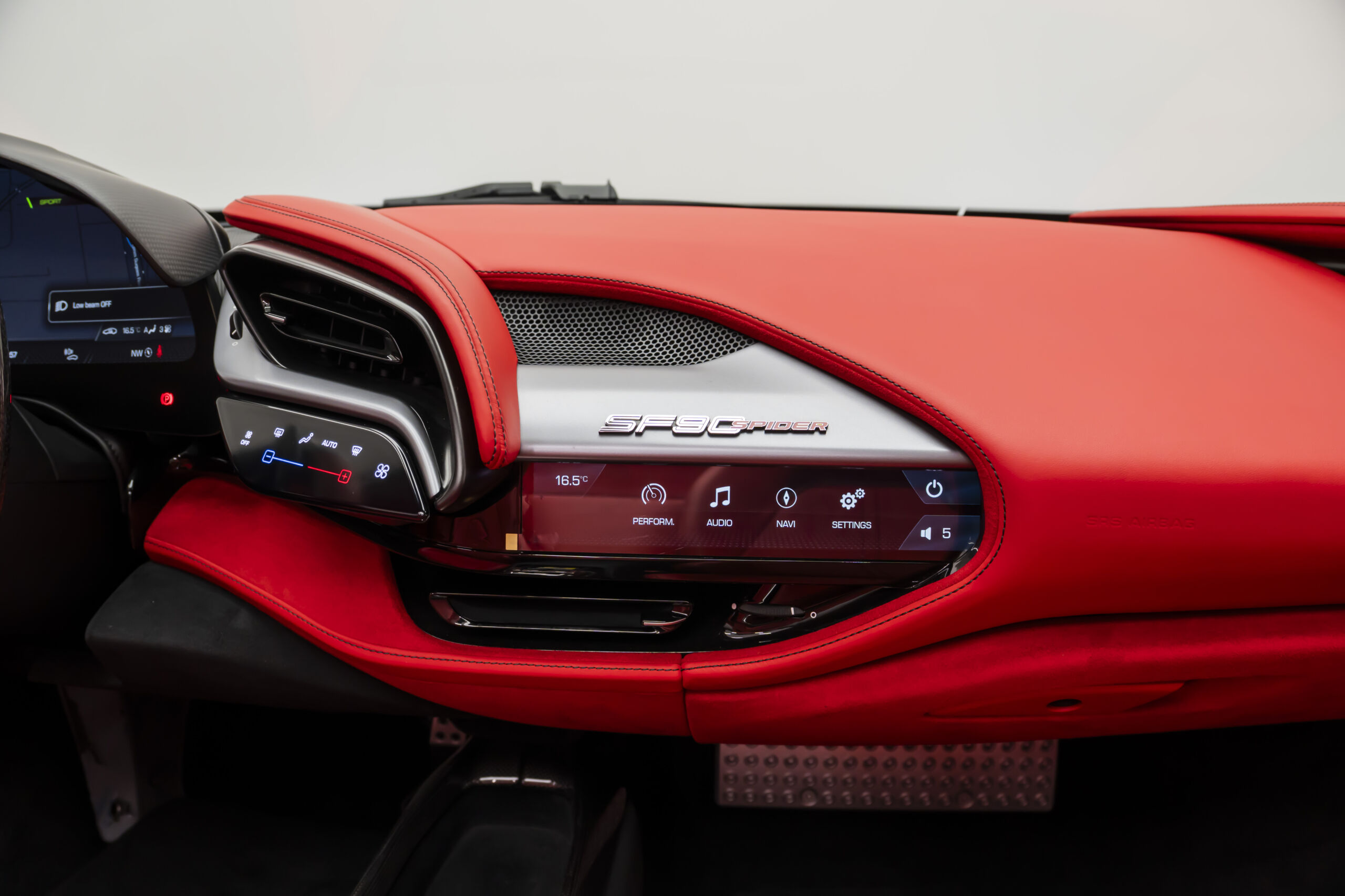 
								2023 Ferrari SF90 Spider full									