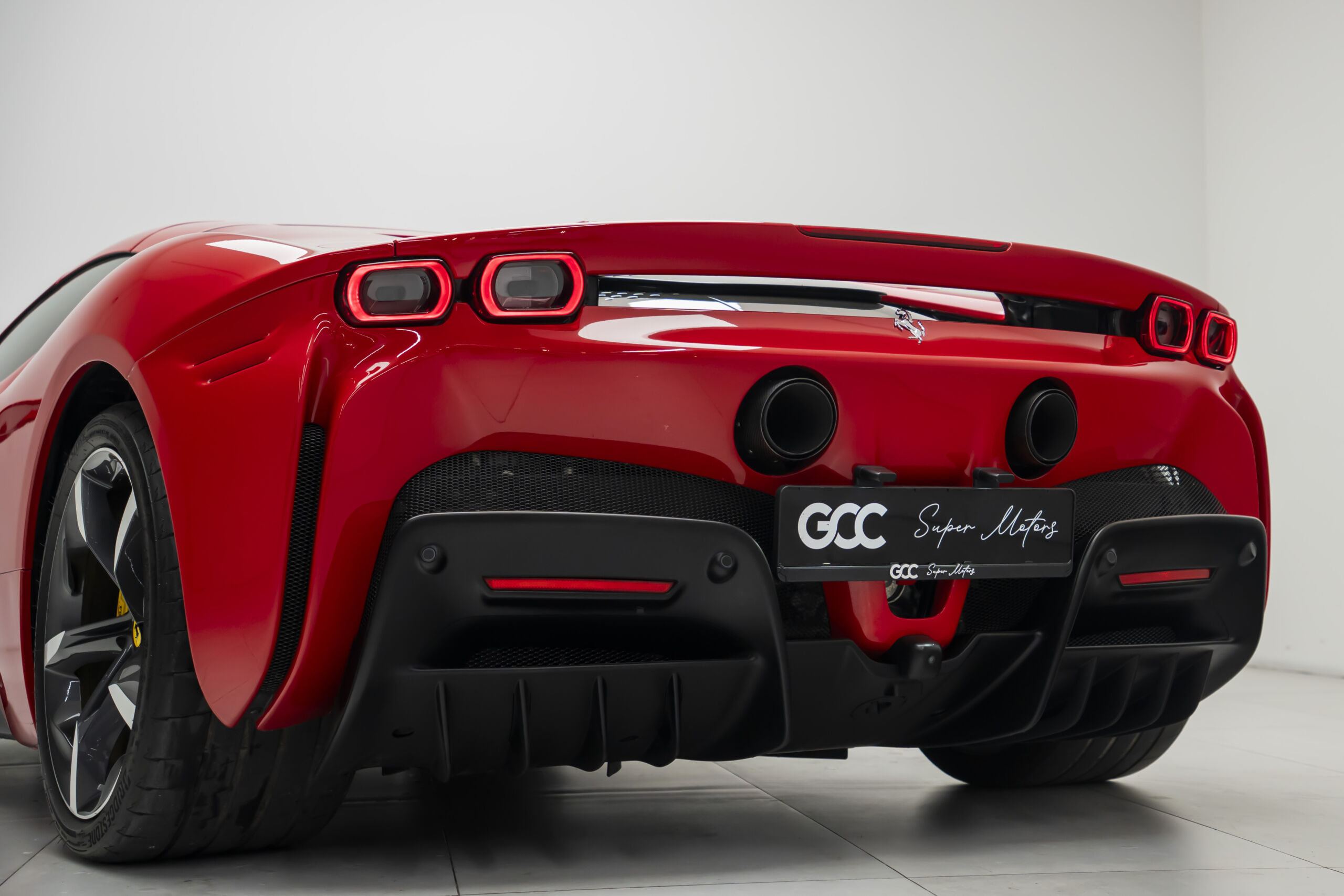 
								2023 Ferrari SF90 Spider full									