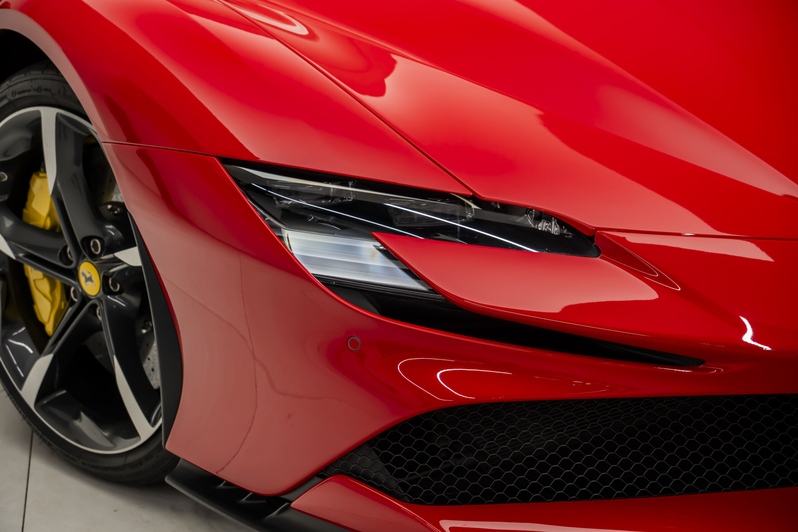 
								2023 Ferrari SF90 Spider full									