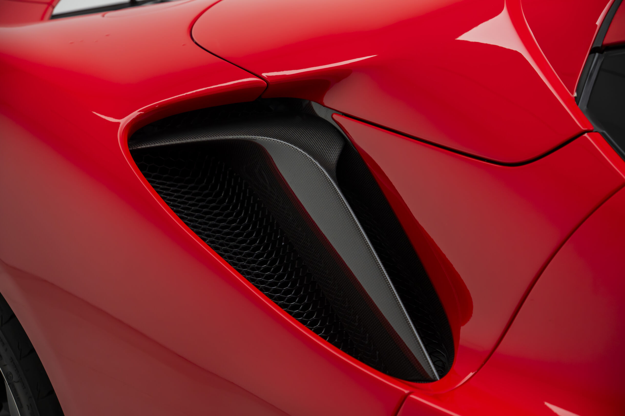 
								2023 Ferrari SF90 Spider full									