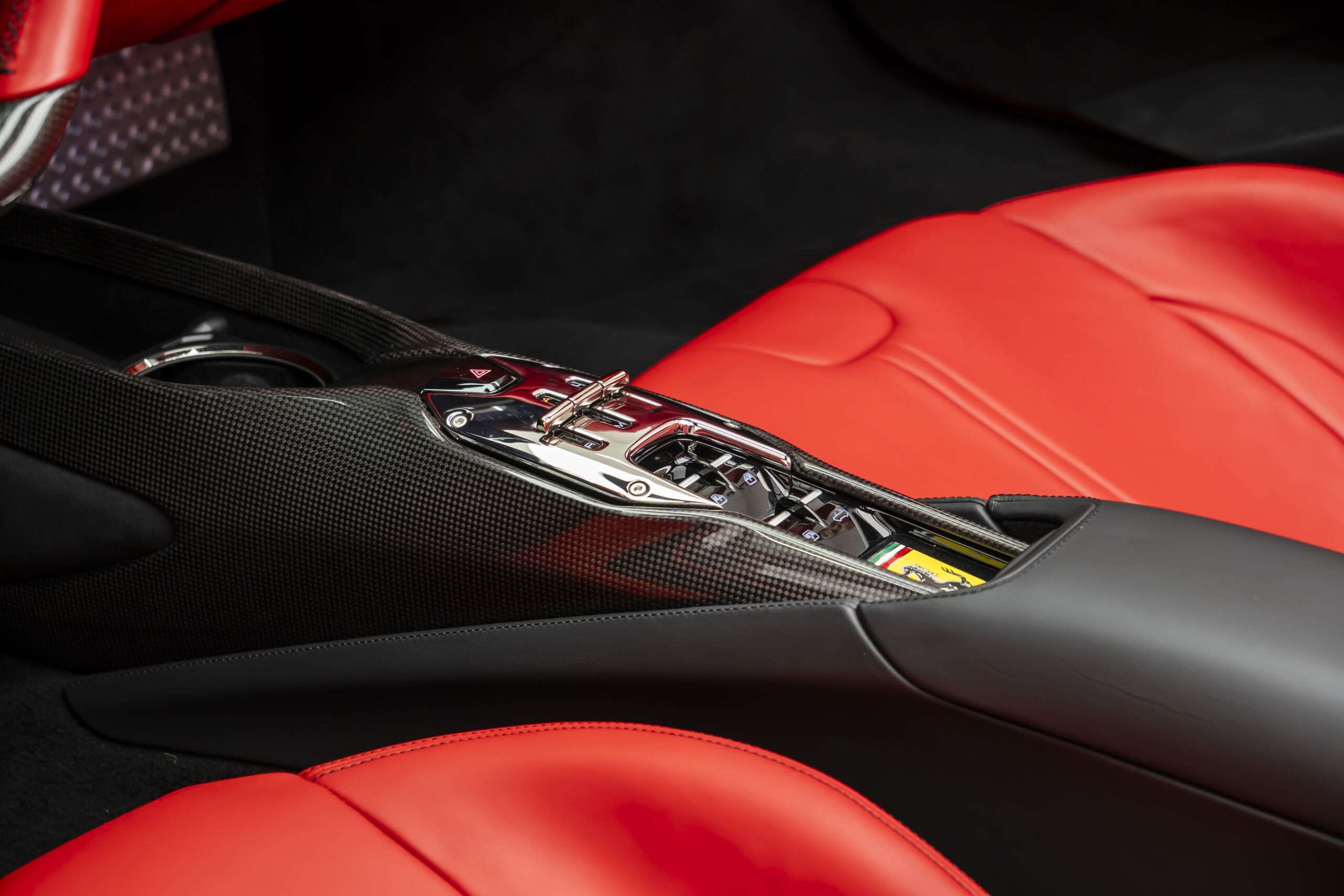 
								2023 Ferrari SF90 Spider full									