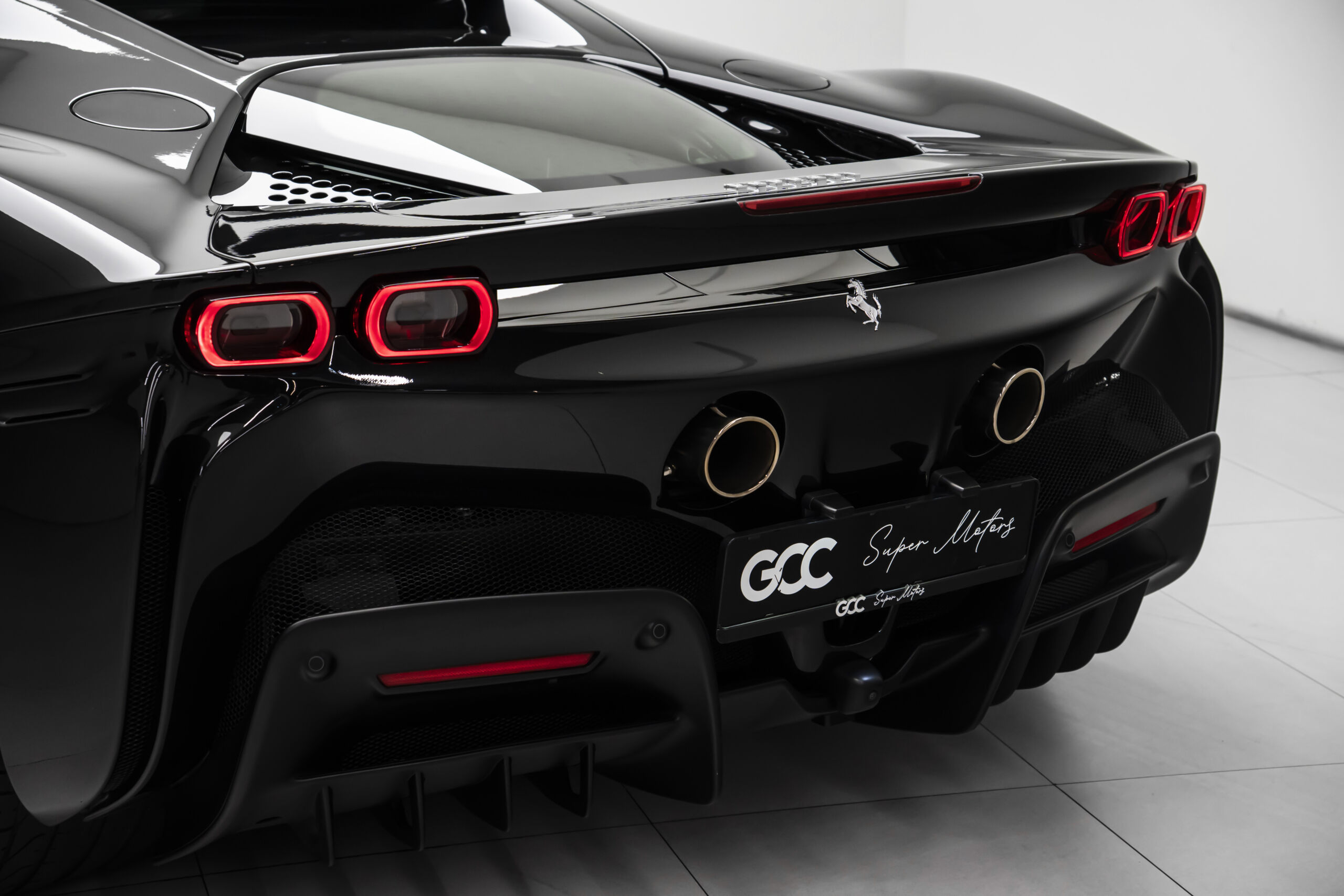 
								2021 Ferrari SF90 Stradale full									