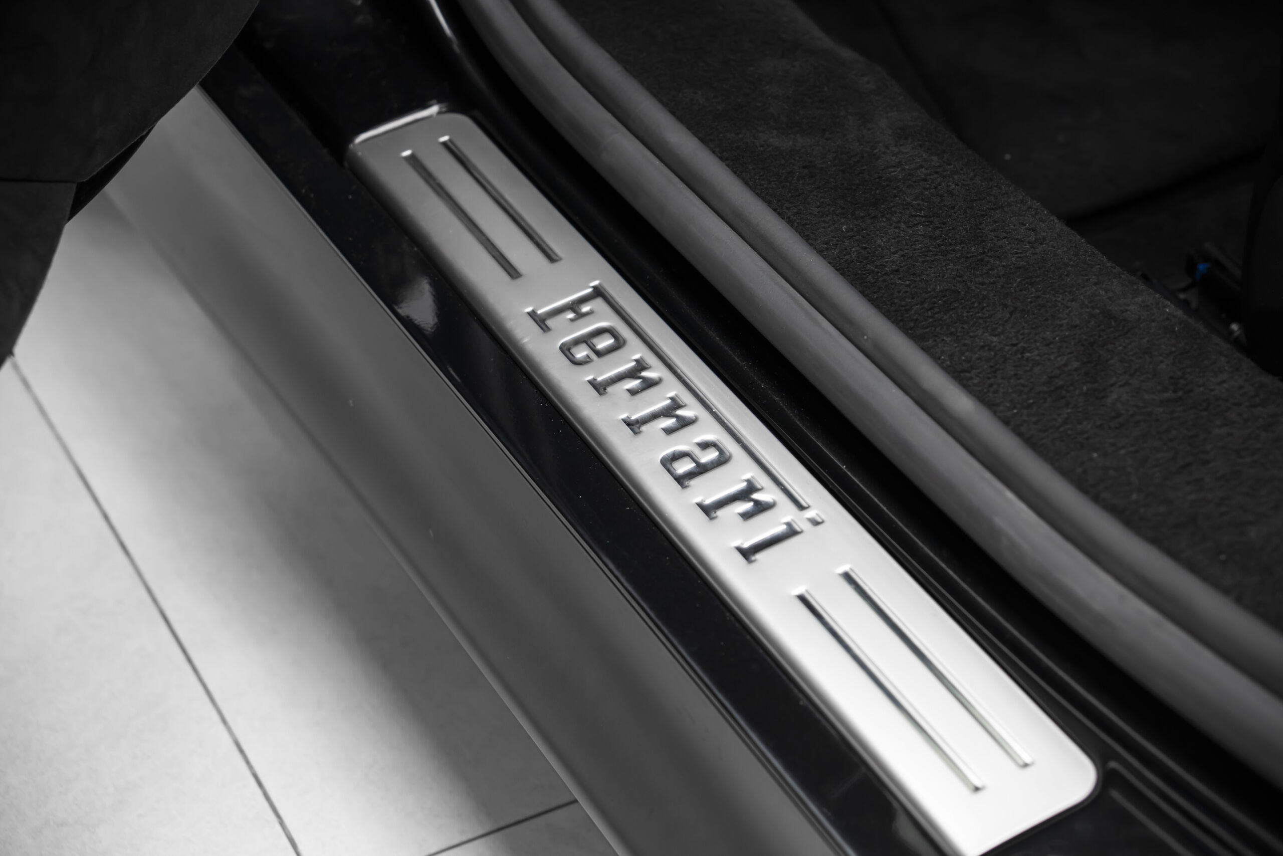 
								2021 Ferrari SF90 Stradale full									