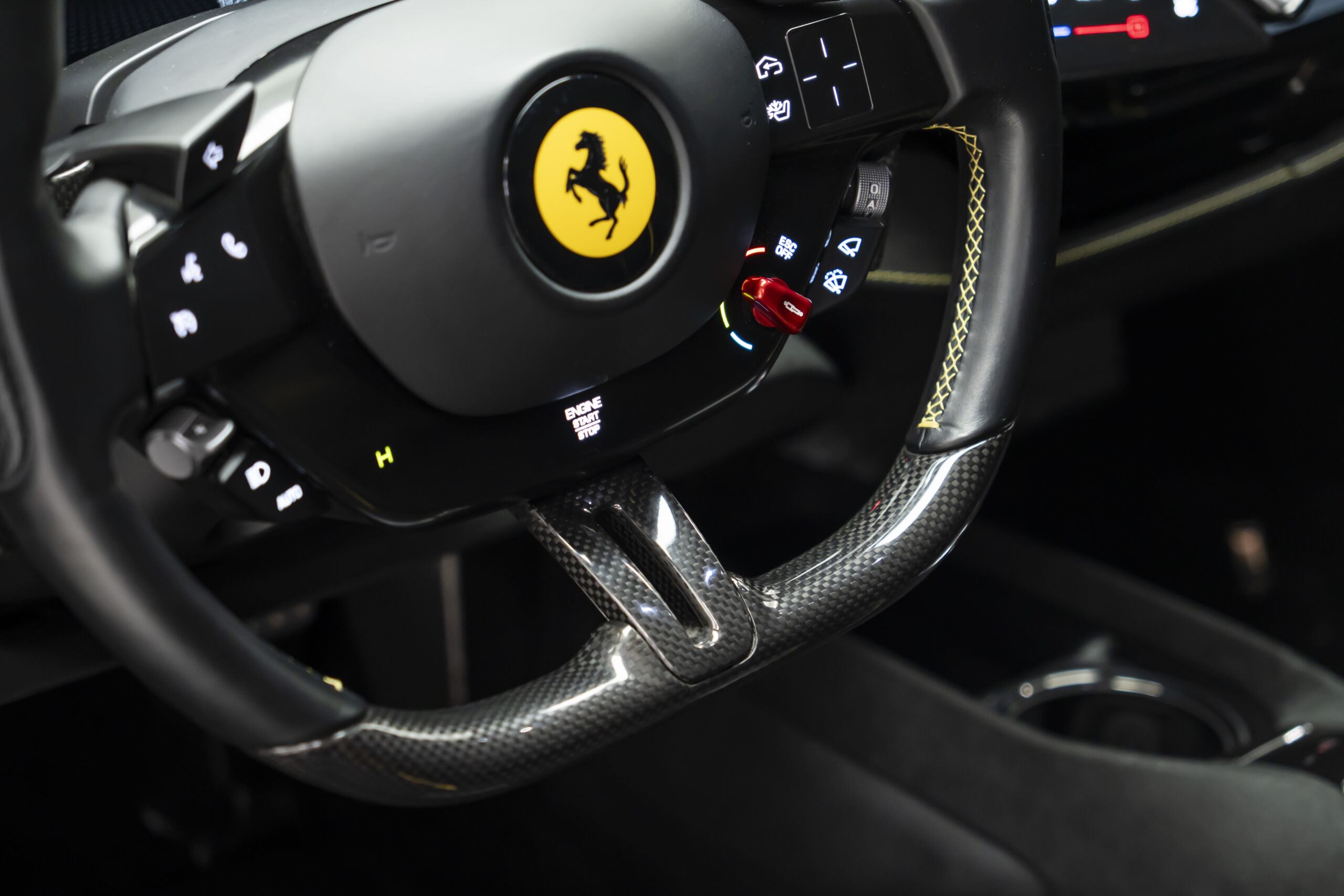 
								2021 Ferrari SF90 Stradale full									