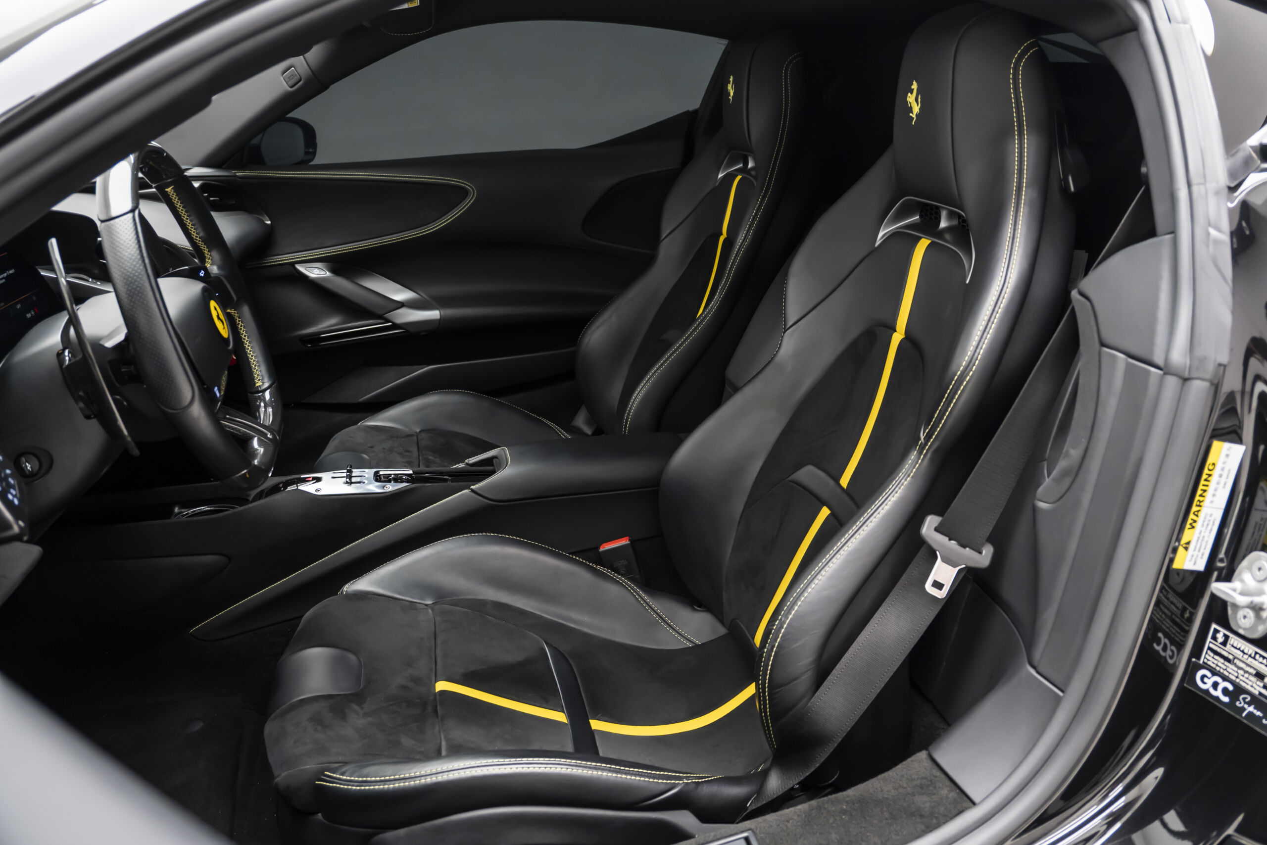 
								2021 Ferrari SF90 Stradale full									
