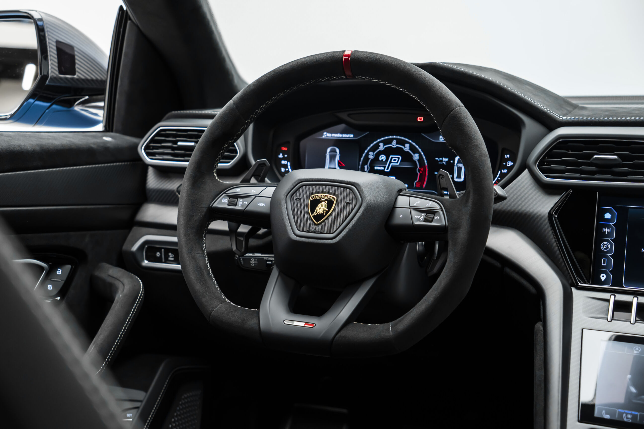 
								2024 Lamborghini Urus Performante full									