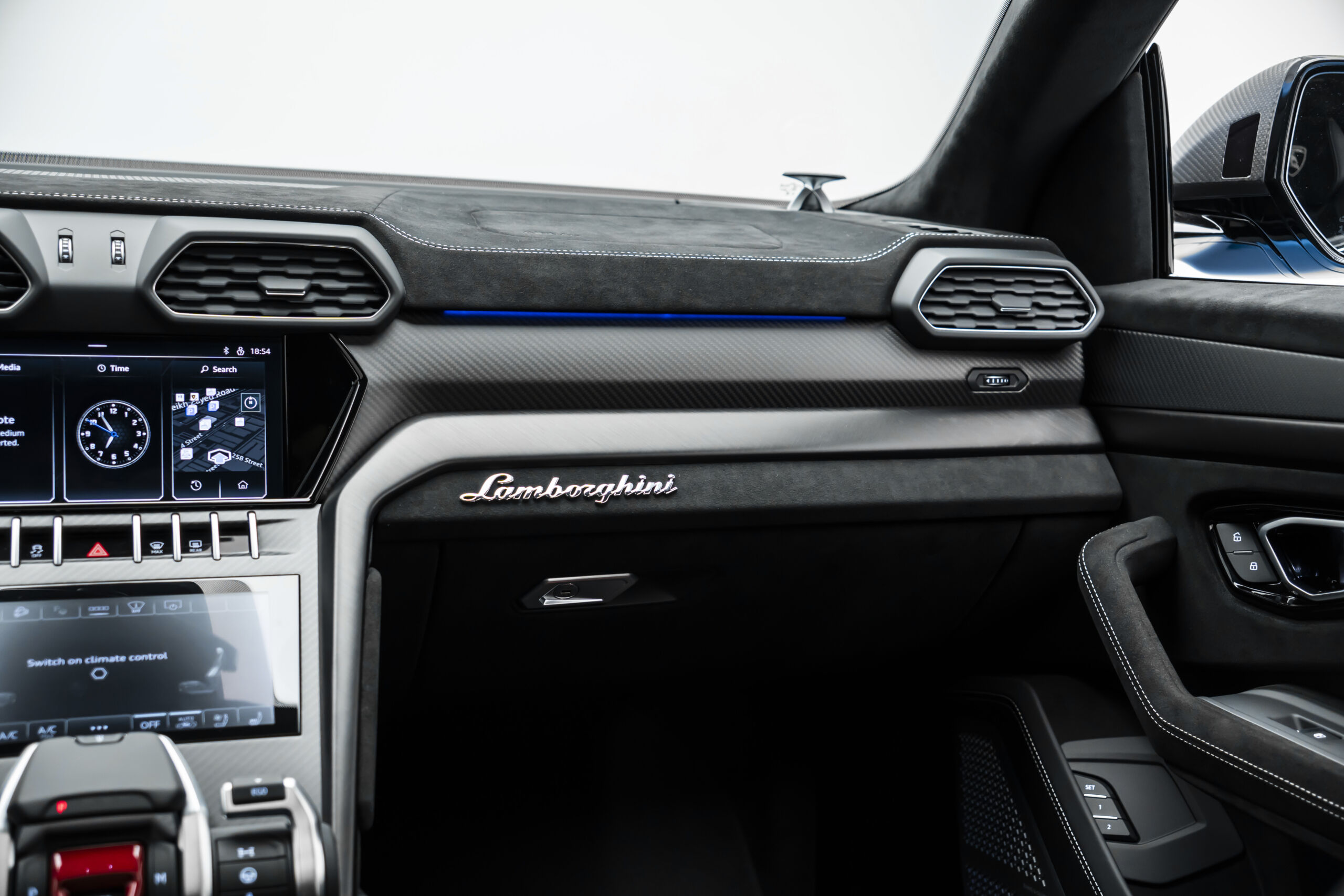 
								2024 Lamborghini Urus Performante full									
