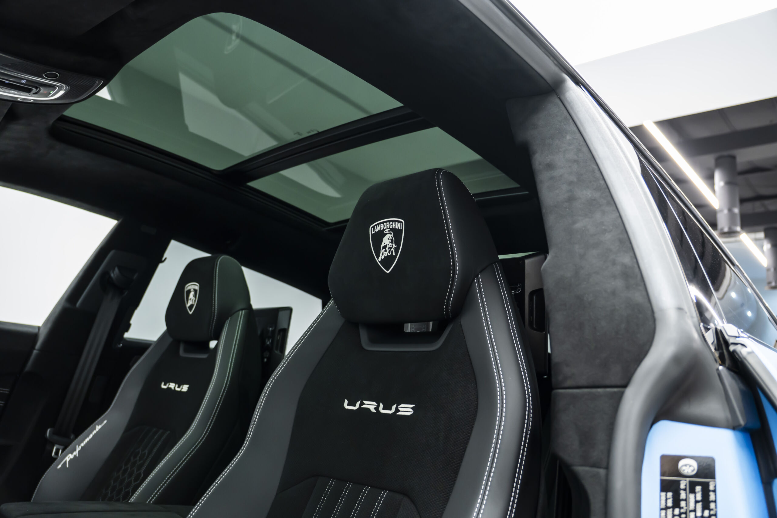 
								2024 Lamborghini Urus Performante full									
