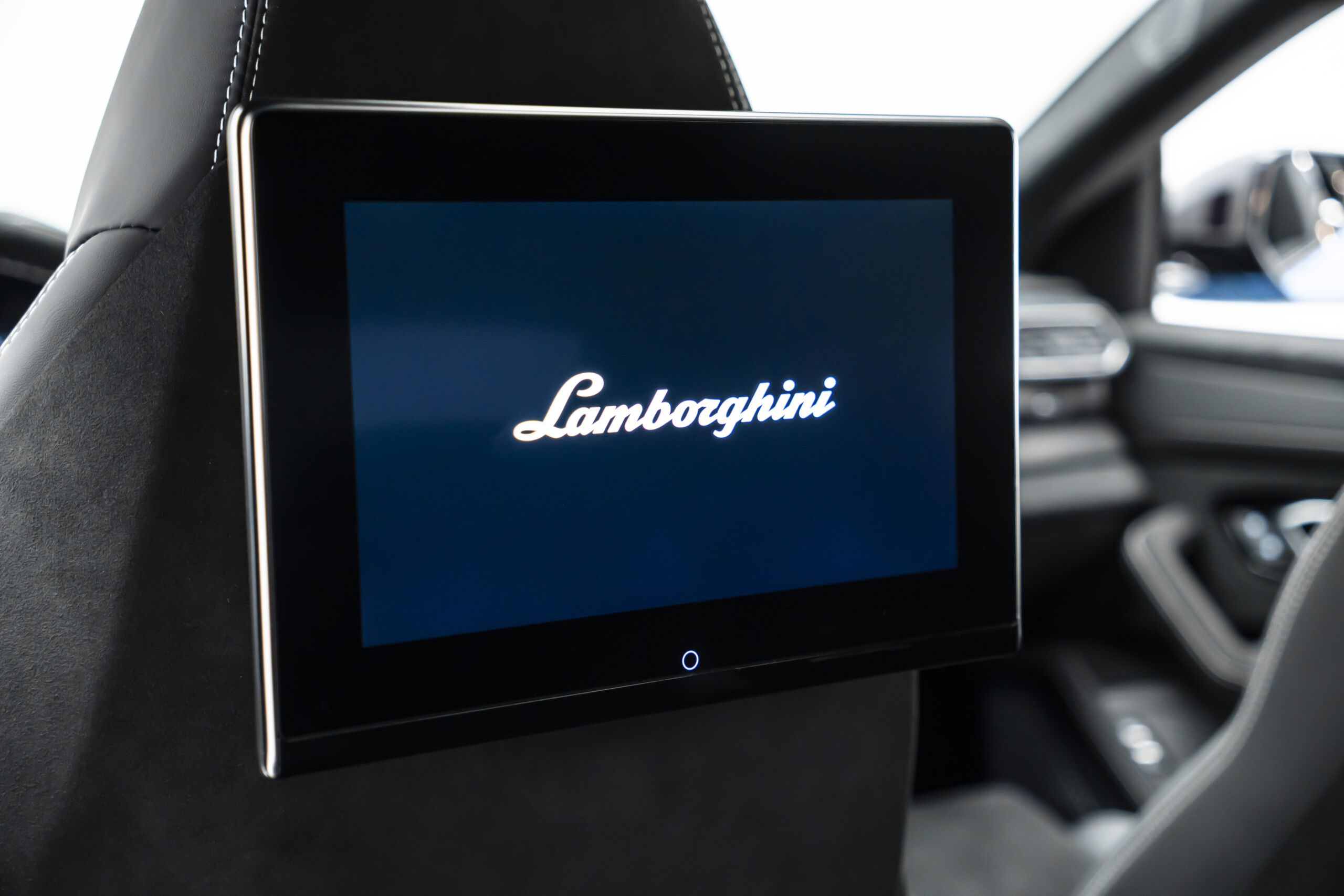 
								2024 Lamborghini Urus Performante full									