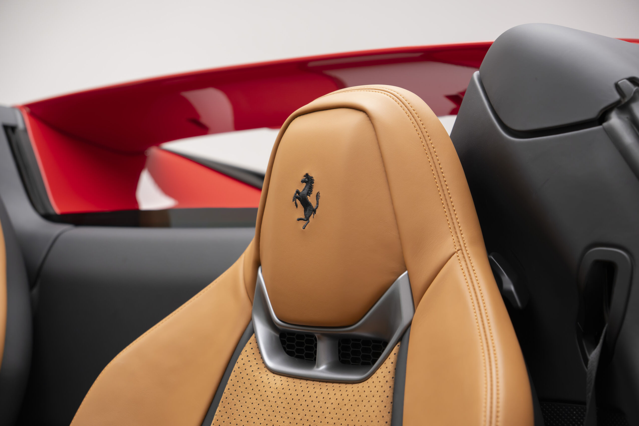 
								2024 FERRARI 296 GTS full									