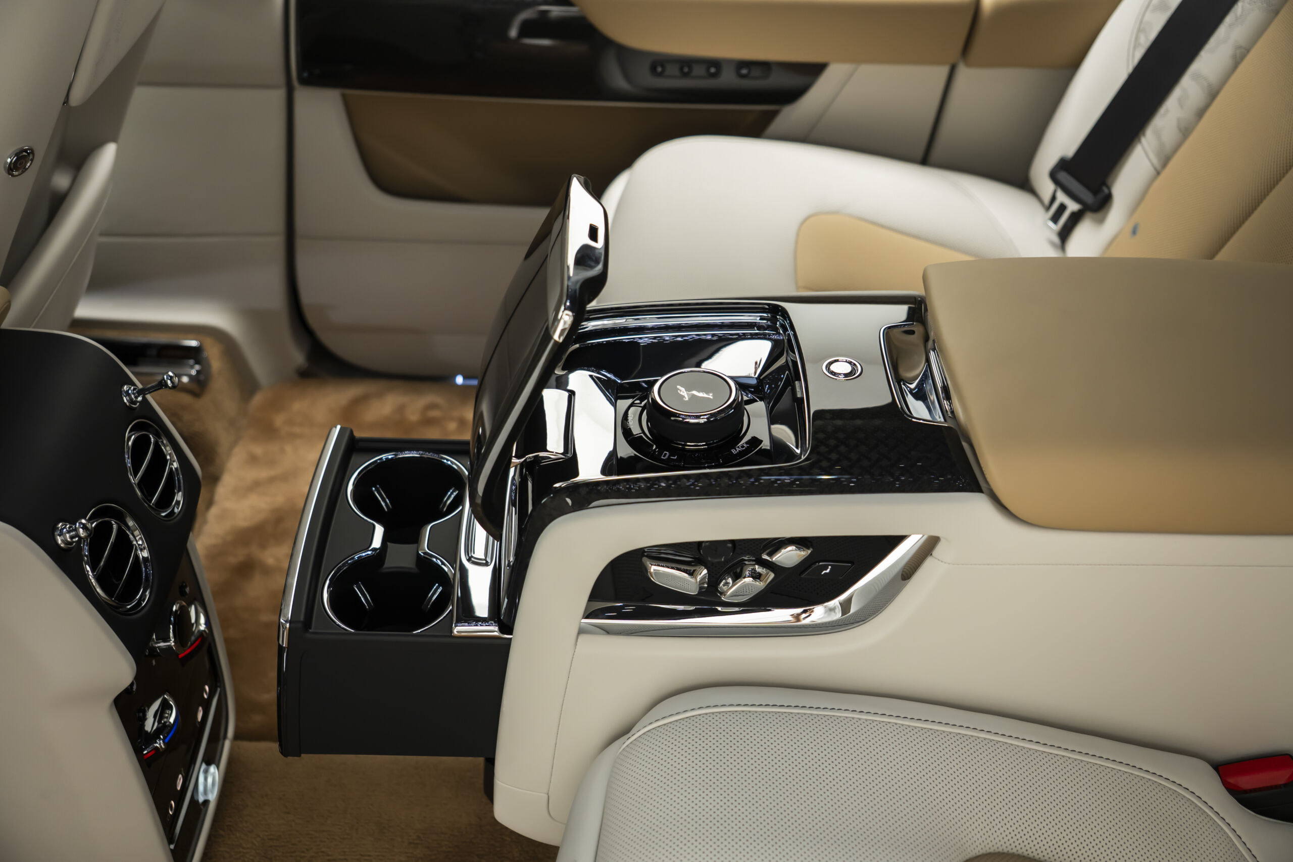 
								2026 ROLLS ROYCE CULLINAN BLACK BADGE SERIES II full									