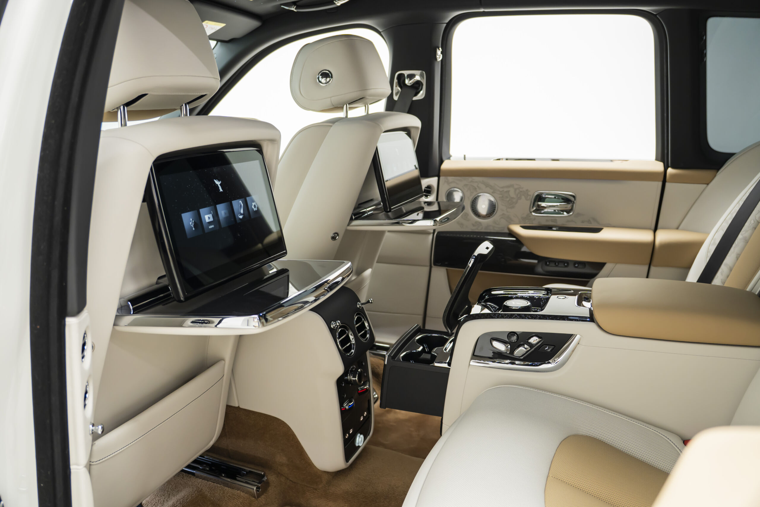 
								2026 ROLLS ROYCE CULLINAN BLACK BADGE SERIES II full									