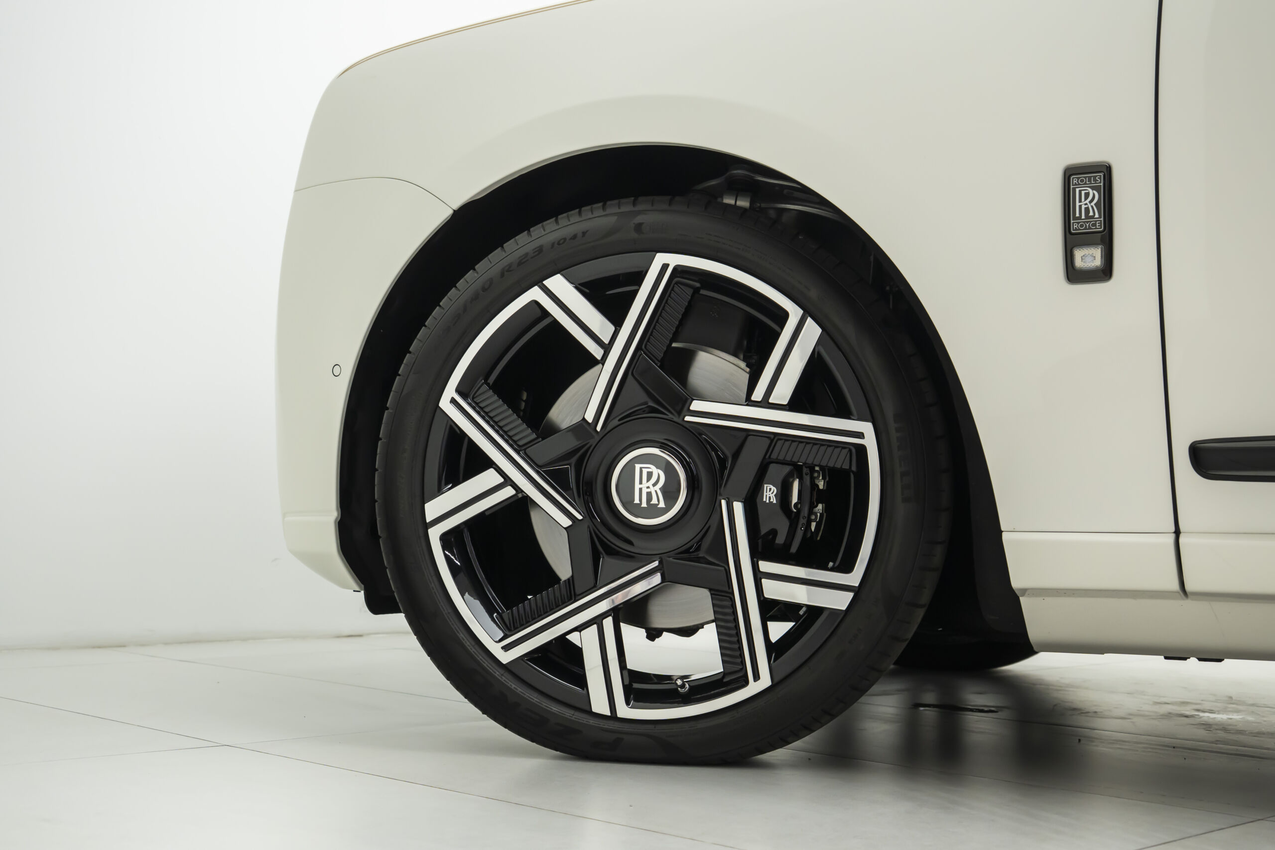 
								2026 ROLLS ROYCE CULLINAN BLACK BADGE SERIES II full									