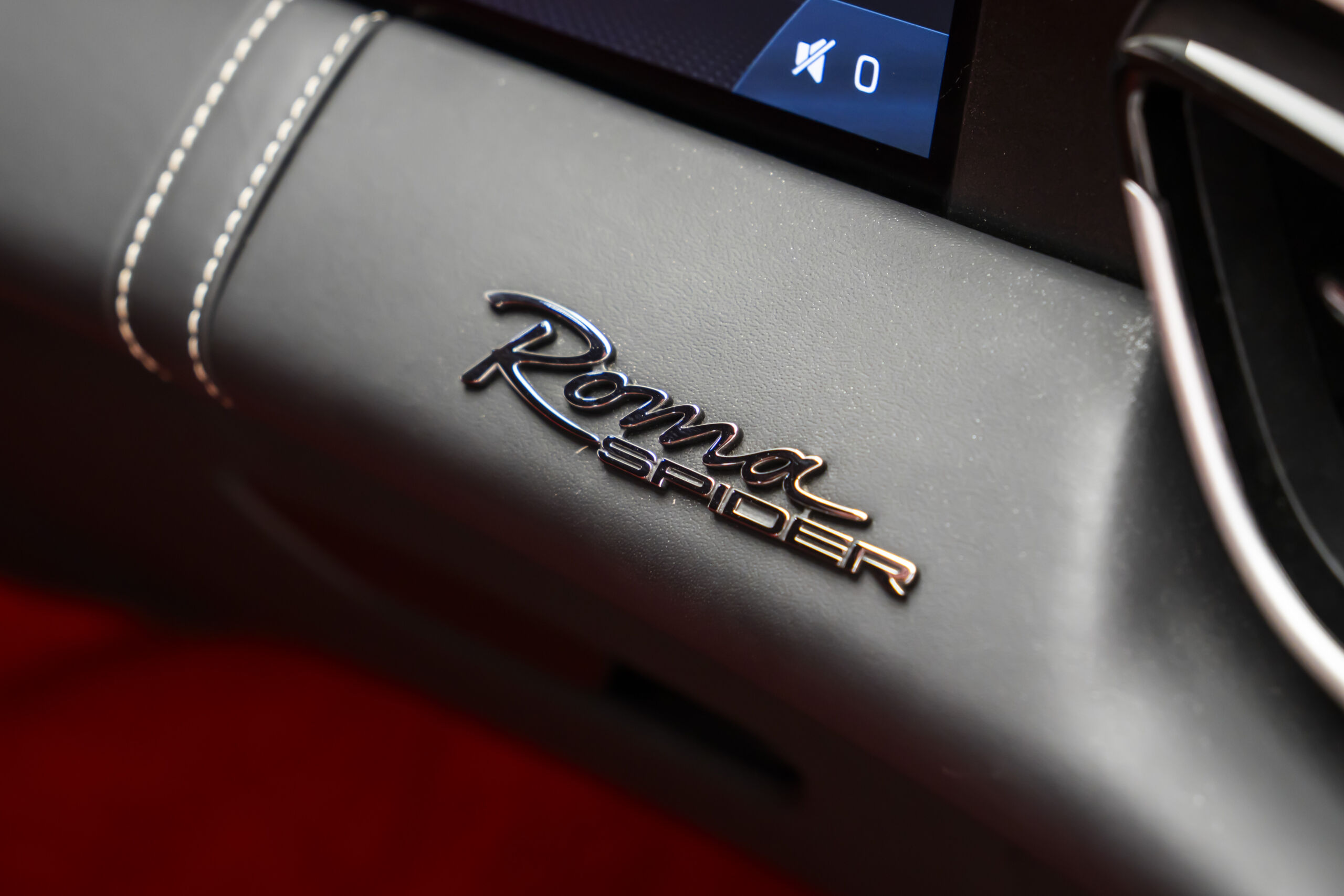 
								2024 FERRARI ROMA SPIDER full									