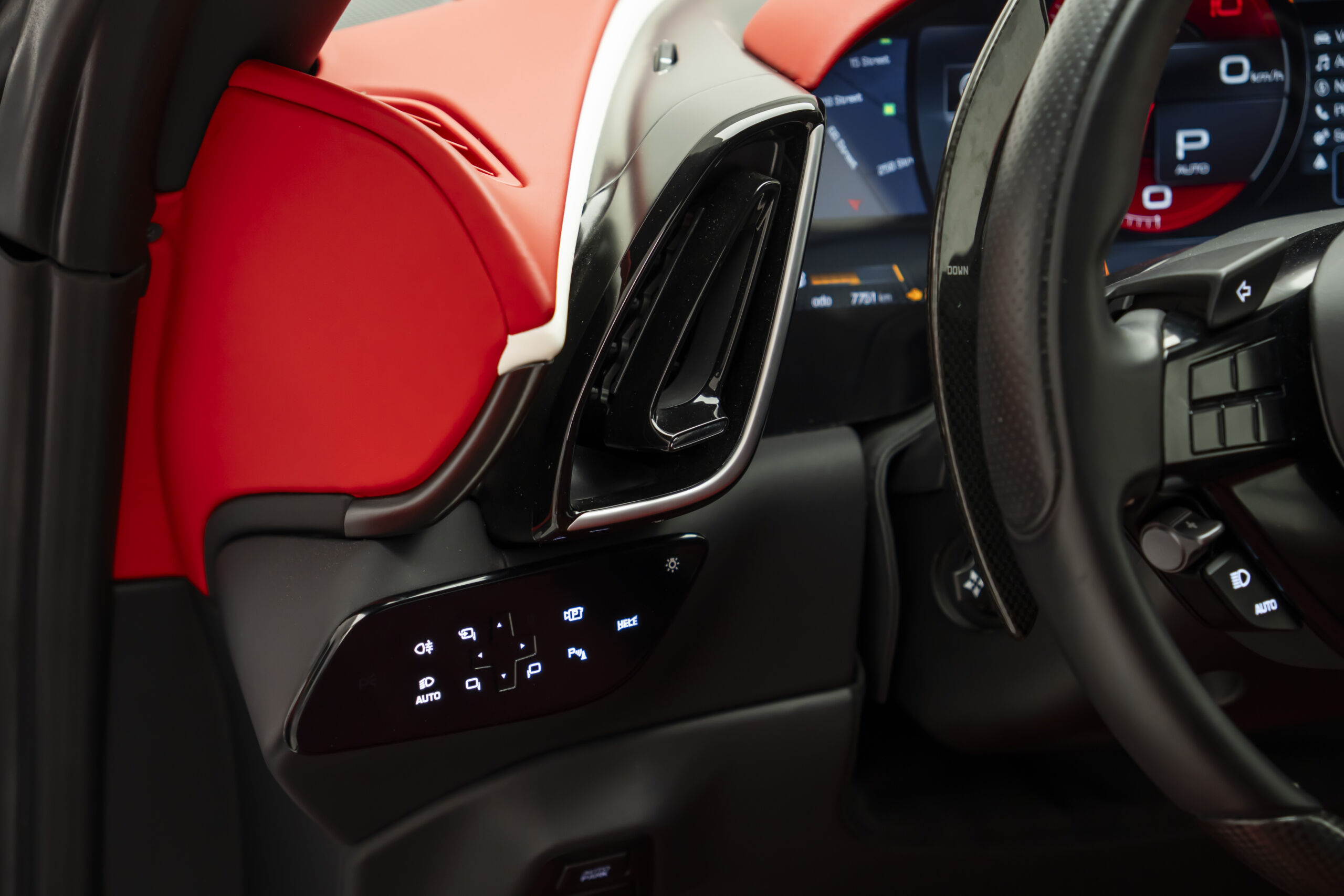 
								2024 FERRARI ROMA SPIDER full									
