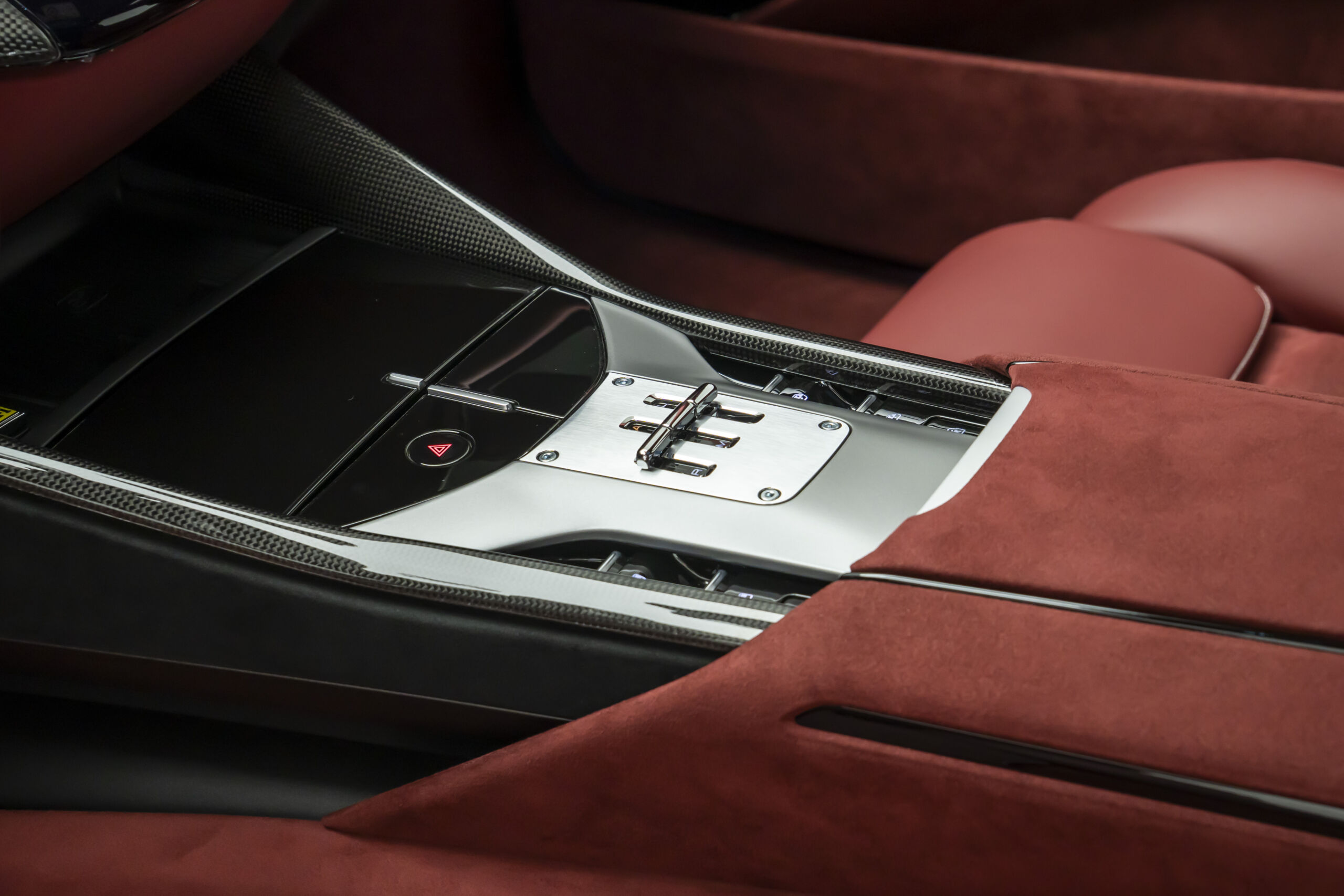 
								2025 FERRARI PUROSANGUE full									