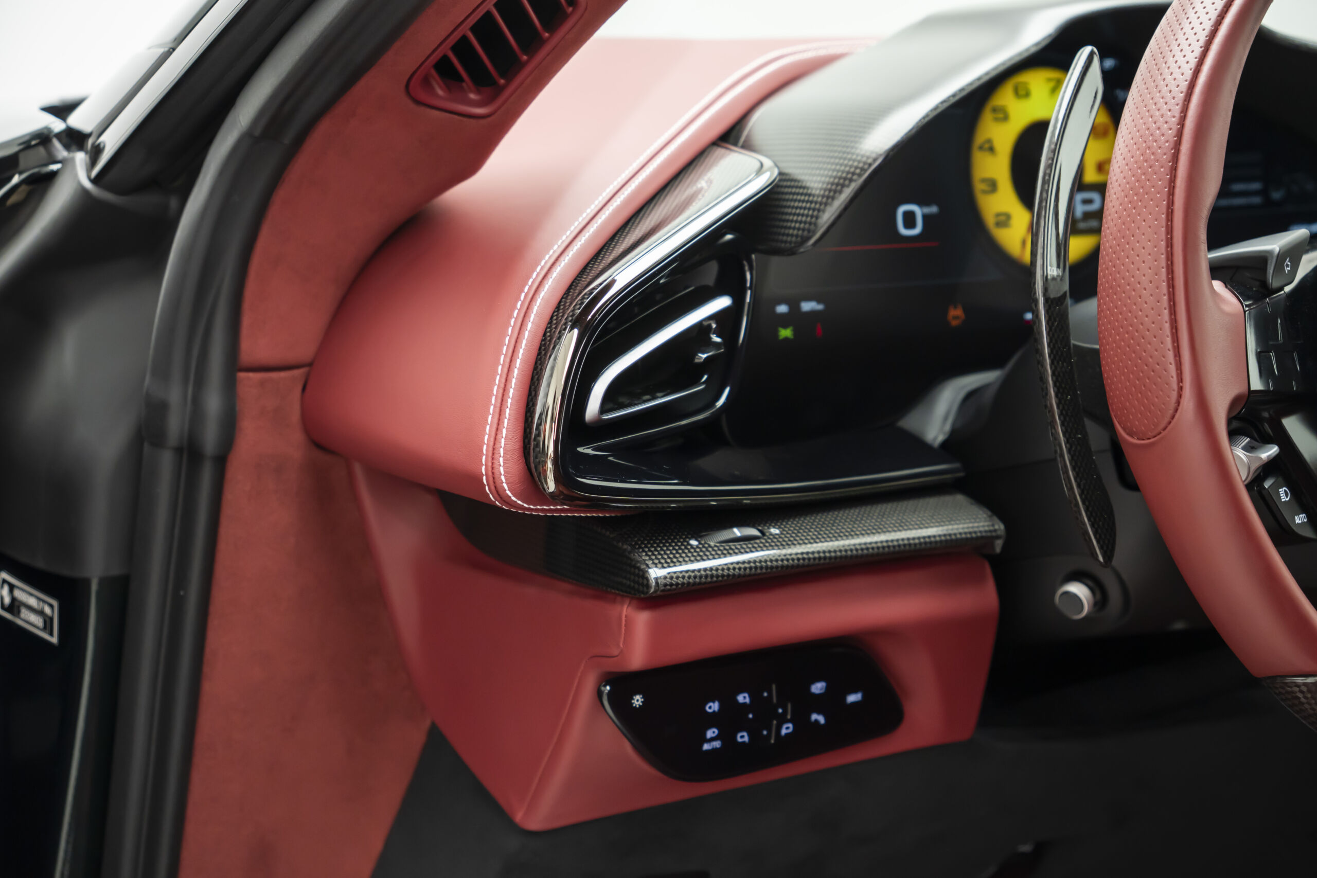 
								2025 FERRARI PUROSANGUE full									