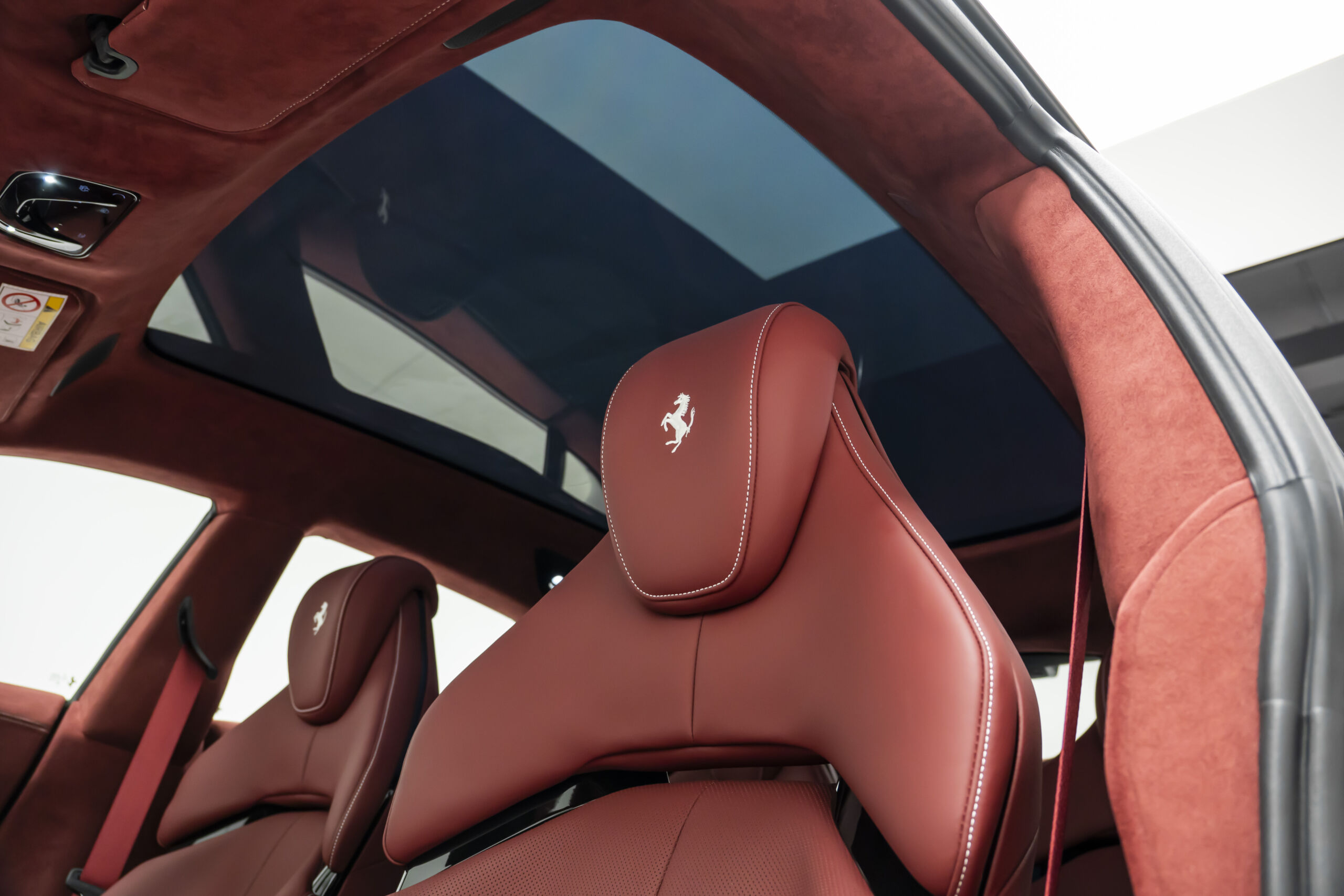 
								2025 FERRARI PUROSANGUE full									