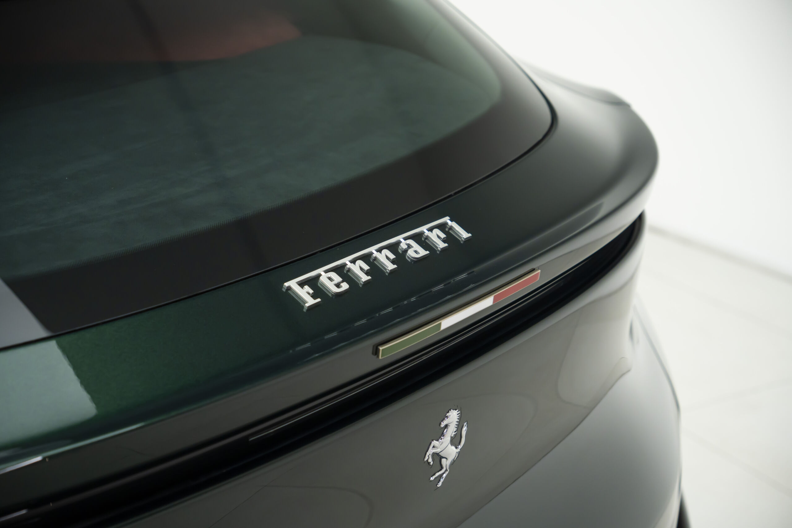 
								2025 FERRARI PUROSANGUE full									